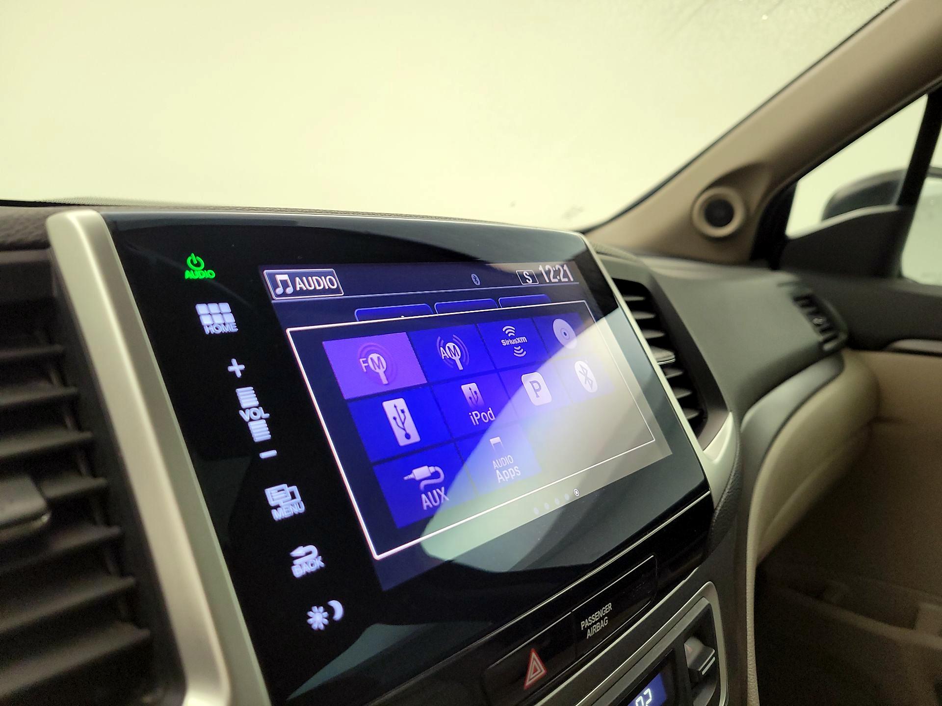 Thumbnail: 2016 Honda Pilot - 15