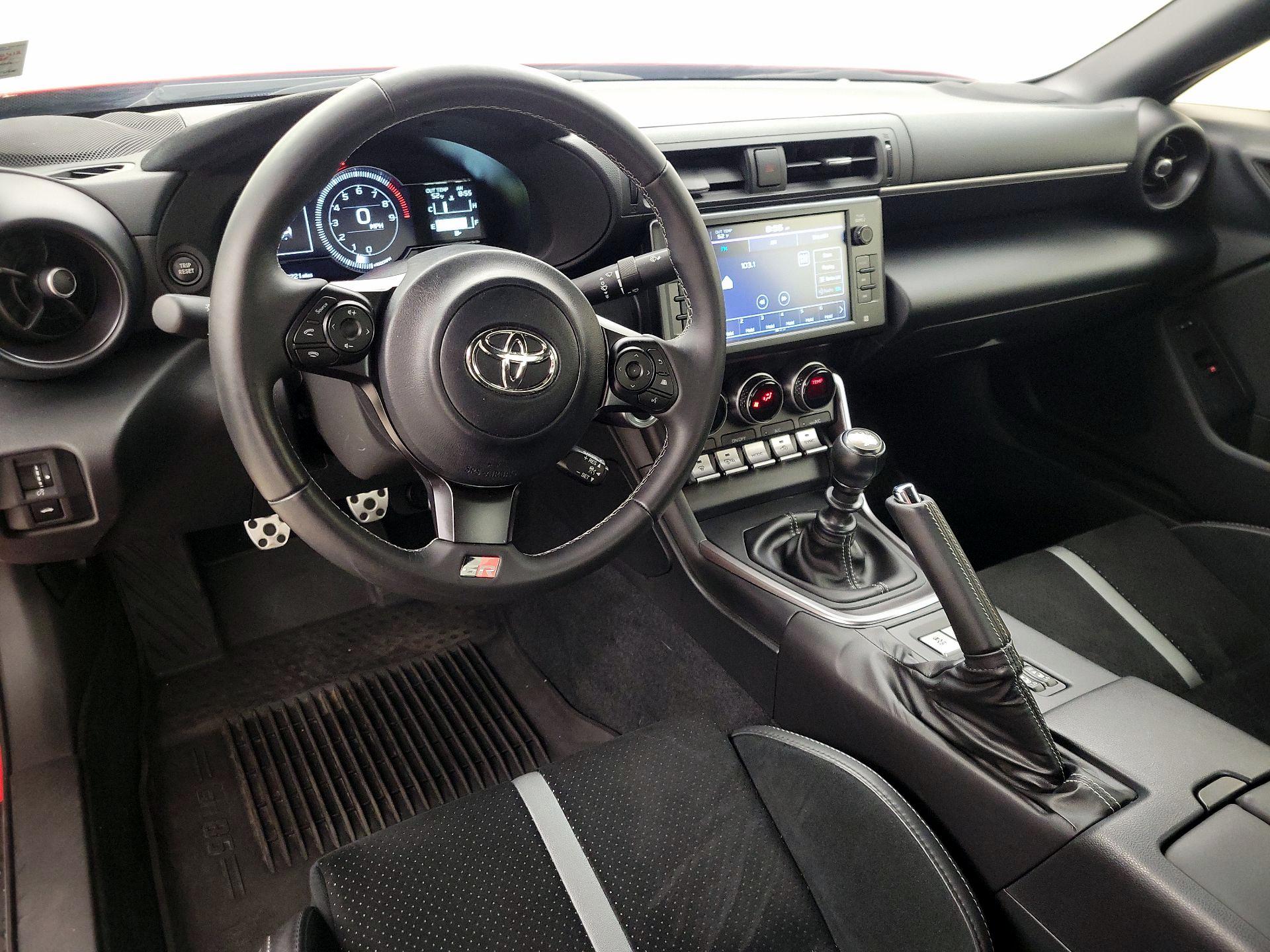 Thumbnail: 2025 Toyota GR86 - 9