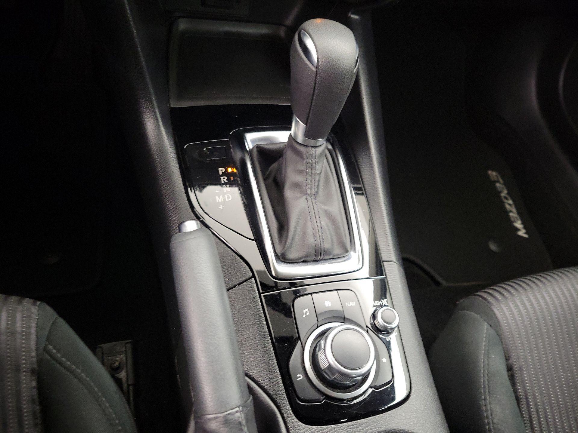 Thumbnail: 2016 Mazda Mazda3 - 17