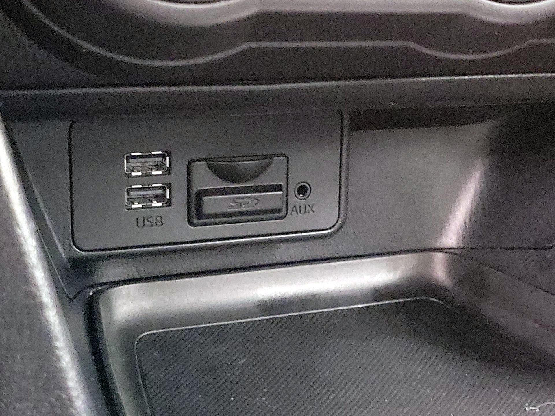 Thumbnail: 2016 Mazda Mazda3 - 18