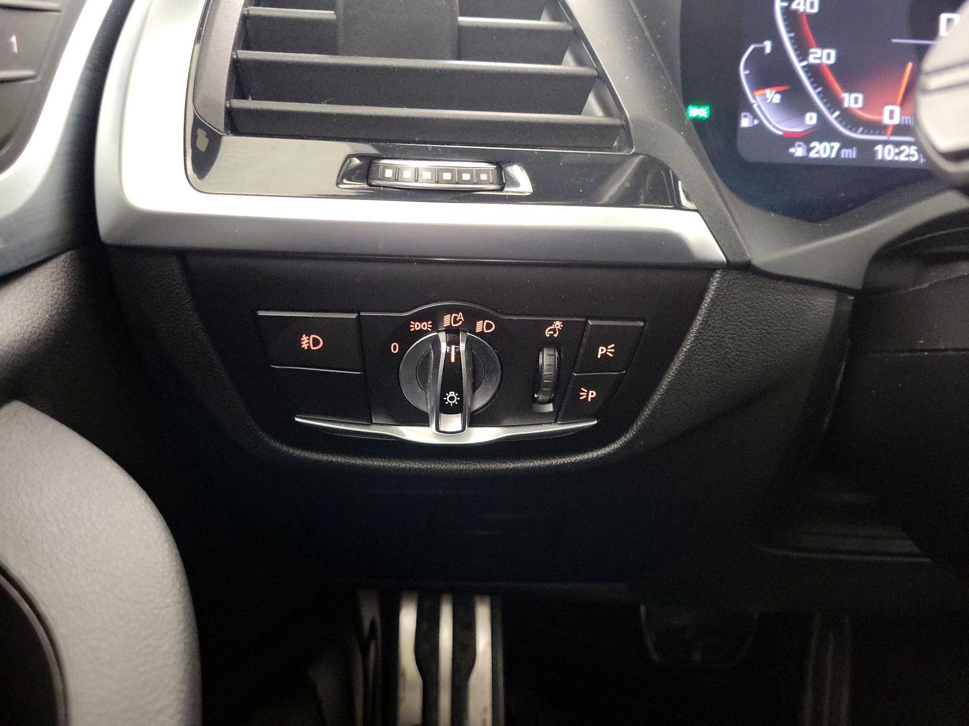 Thumbnail: 2021 BMW X3 - 13