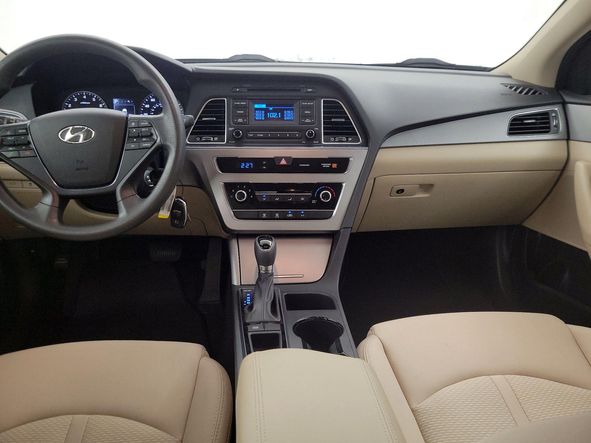 Thumbnail: 2015 Hyundai Sonata - 9