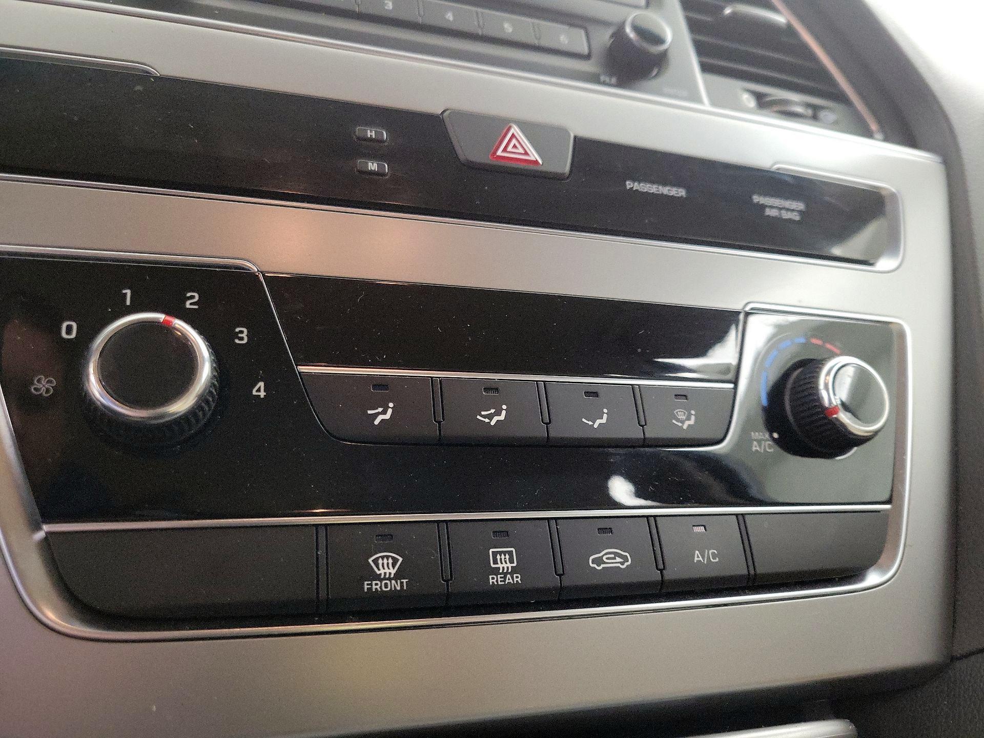 Thumbnail: 2015 Hyundai Sonata - 15