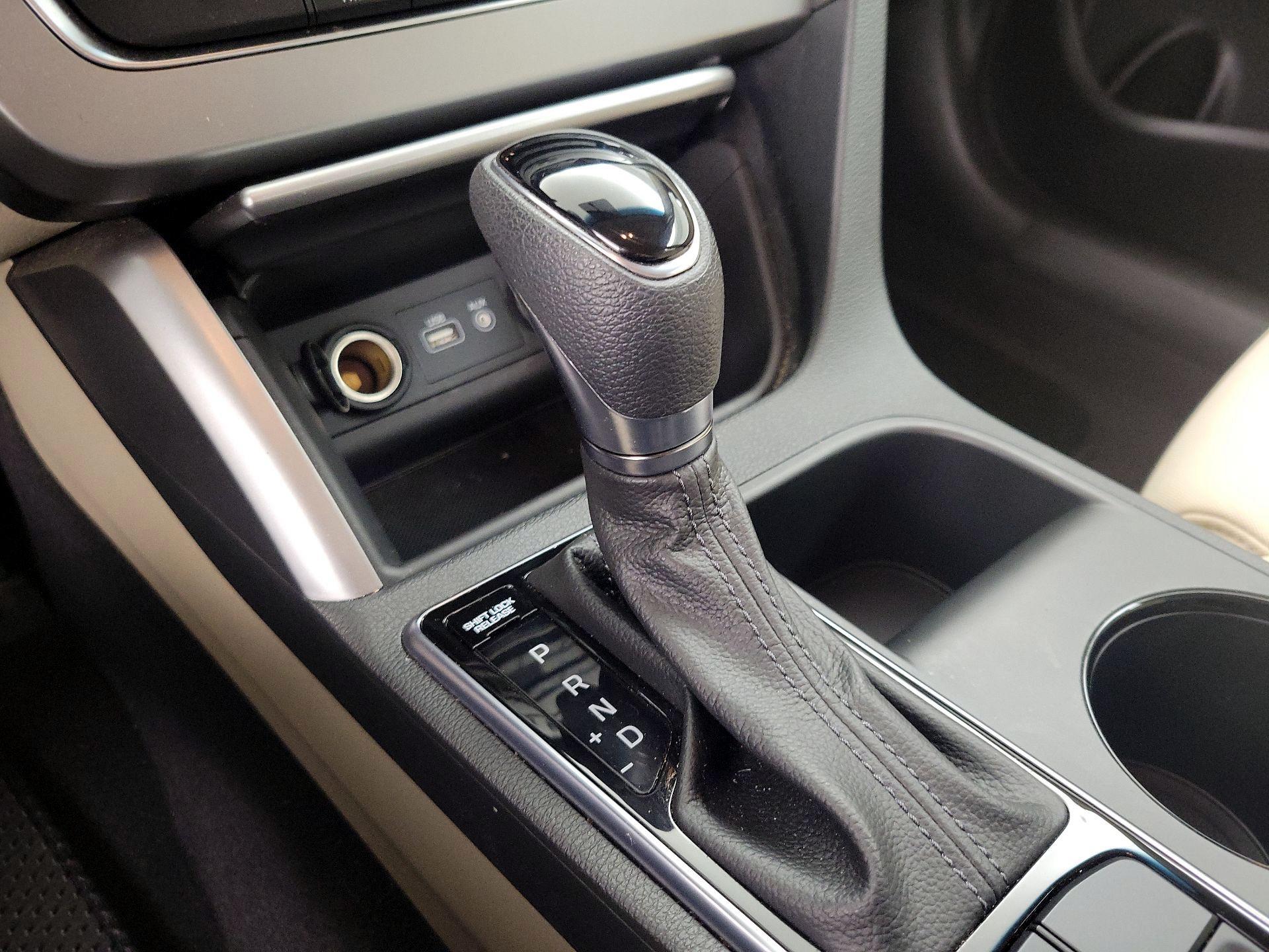 Thumbnail: 2015 Hyundai Sonata - 16