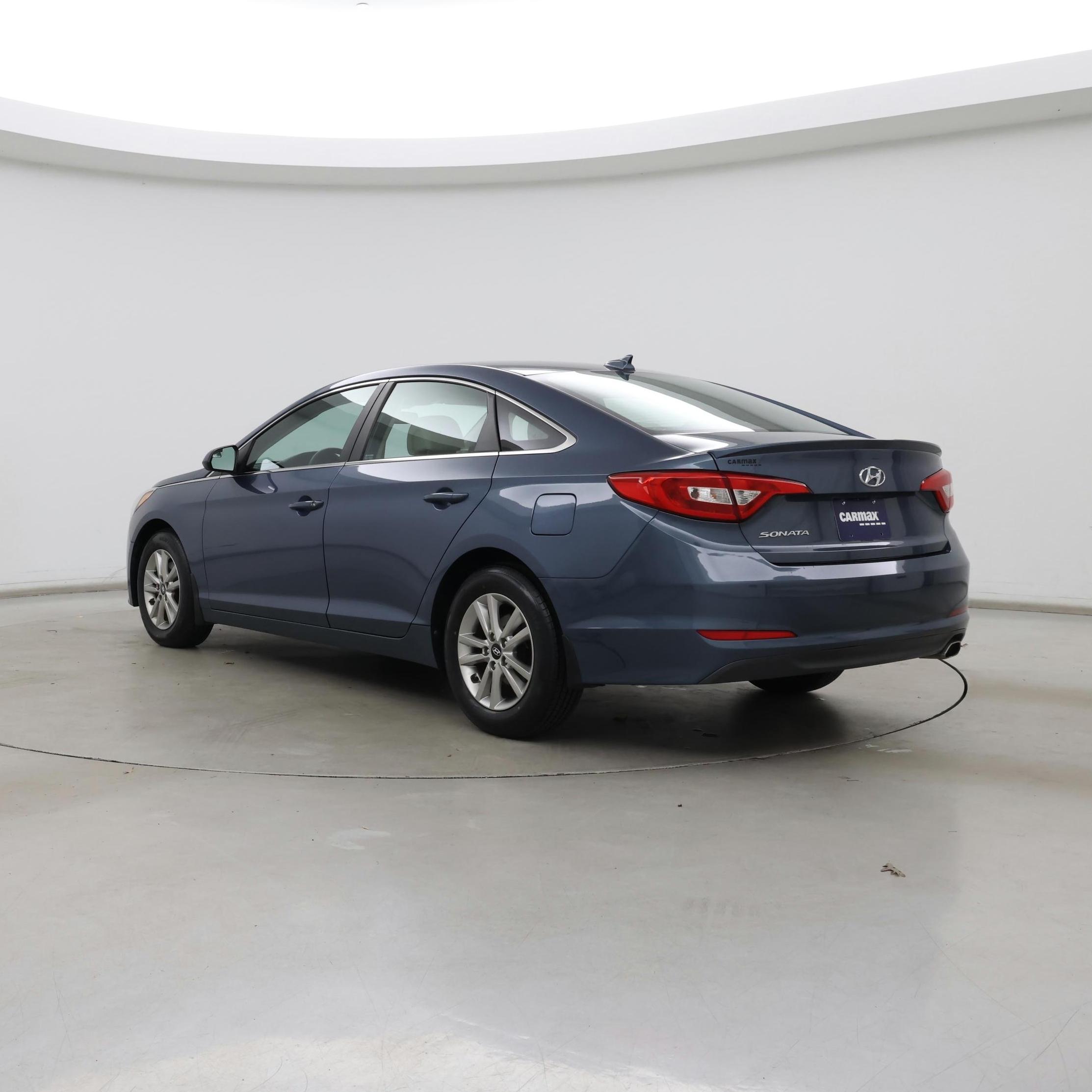 Thumbnail: 2015 Hyundai Sonata - 2