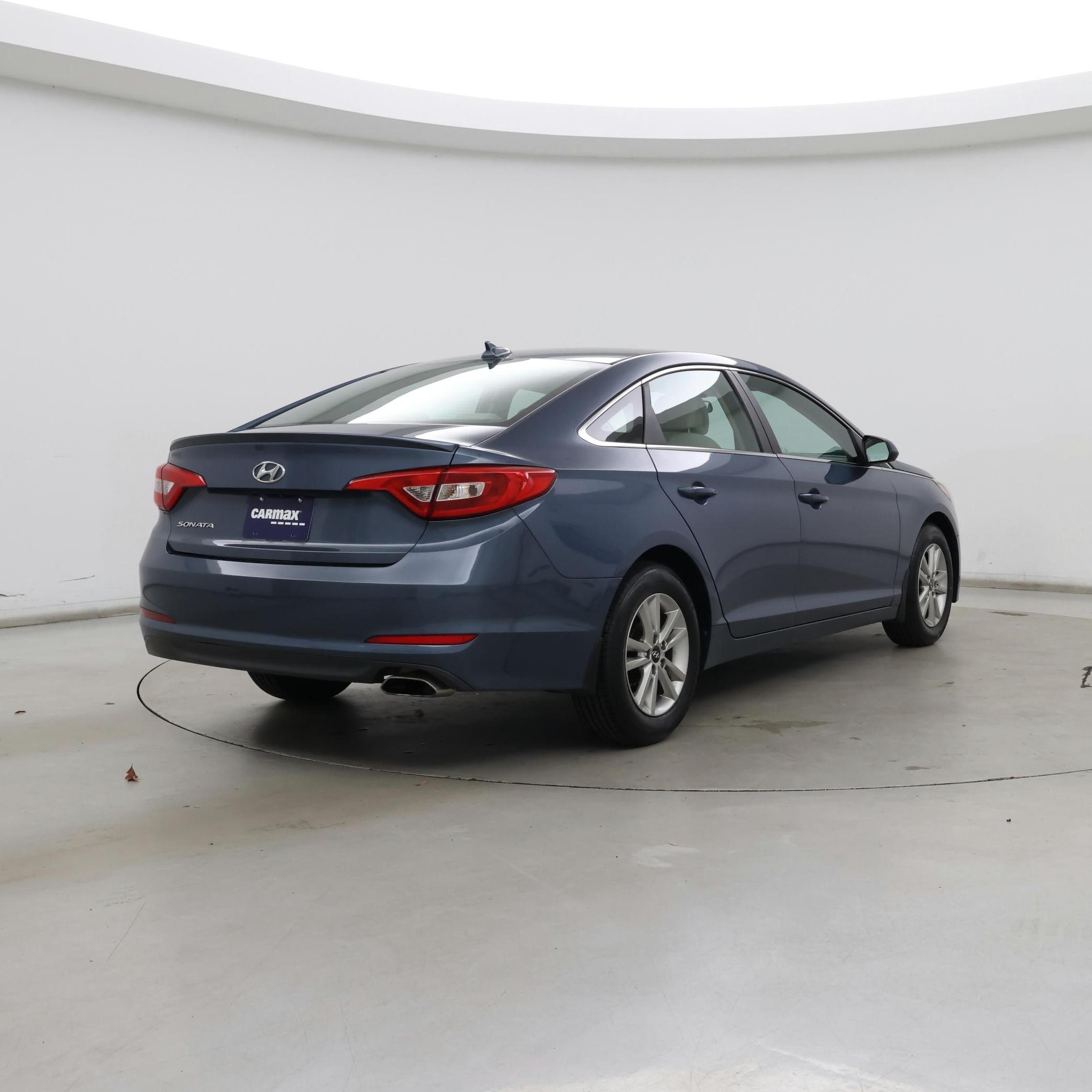 Thumbnail: 2015 Hyundai Sonata - 8