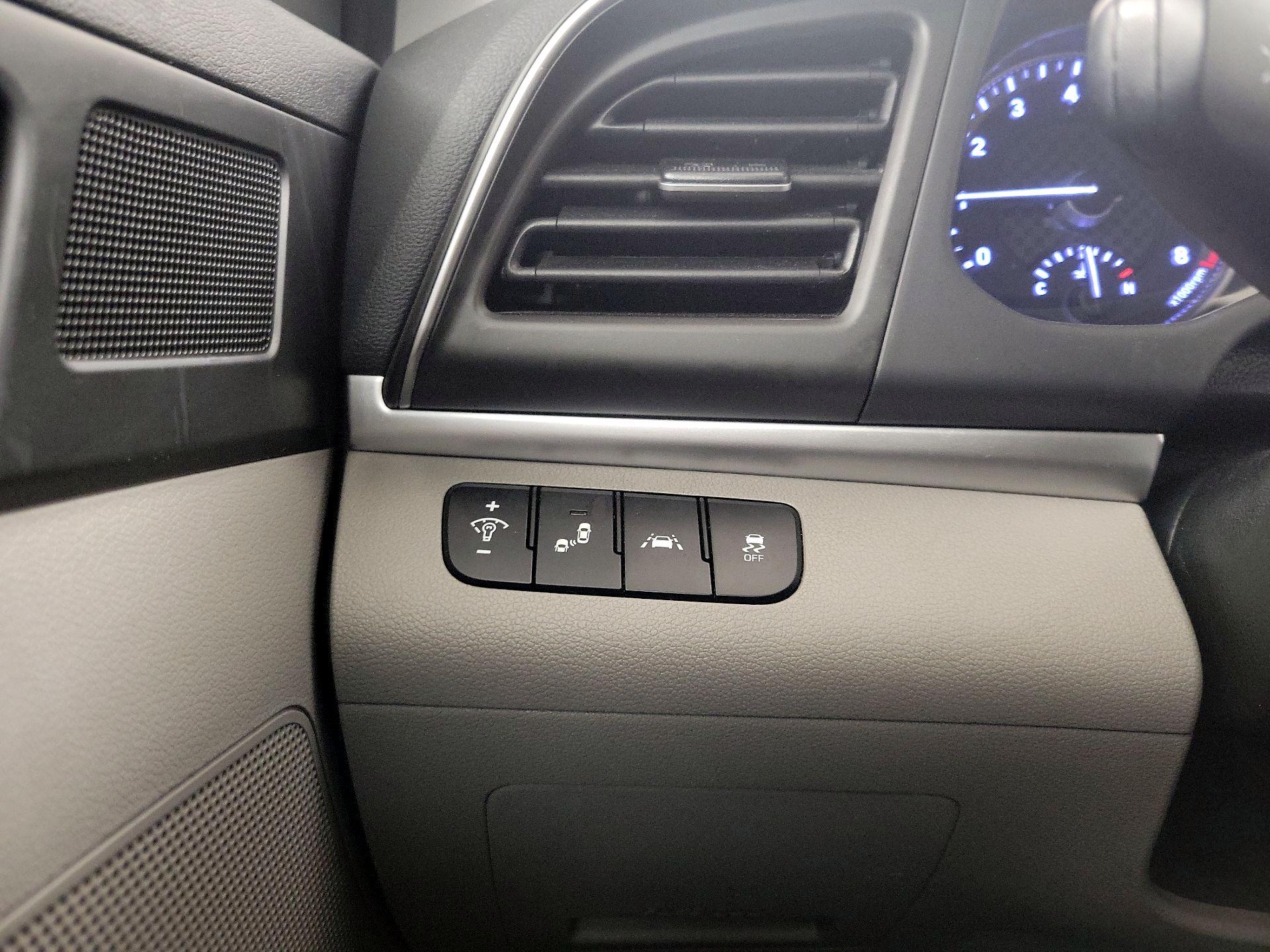 Thumbnail: 2020 Hyundai Elantra - 13