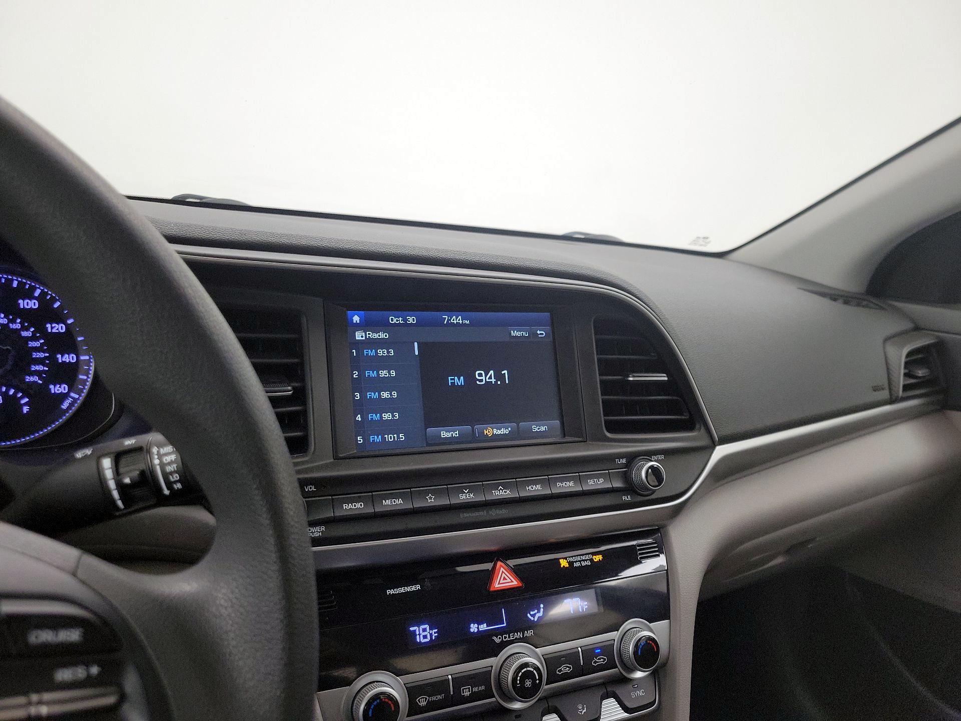 Thumbnail: 2020 Hyundai Elantra - 15