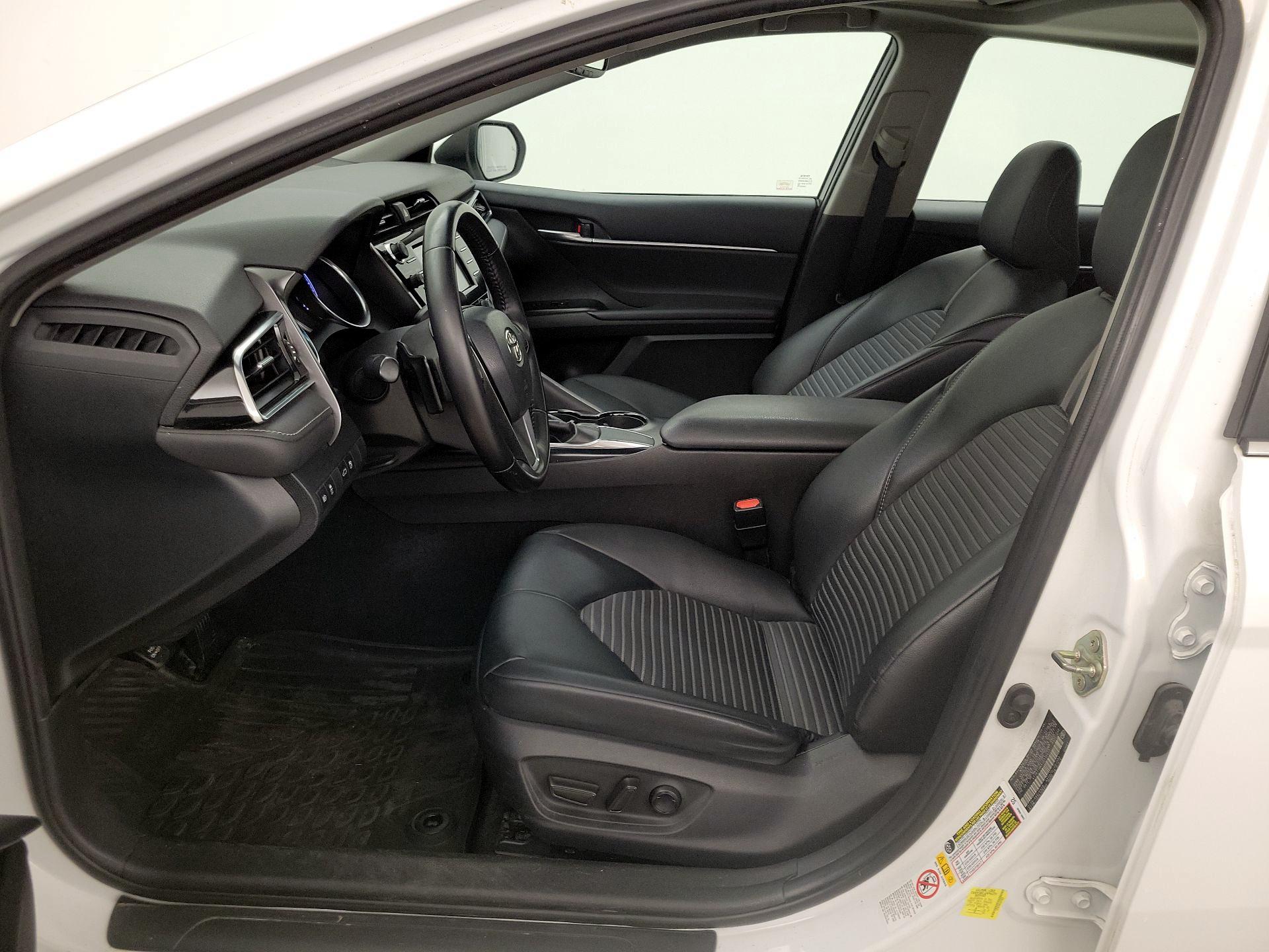 Thumbnail: 2018 Toyota Camry - 11