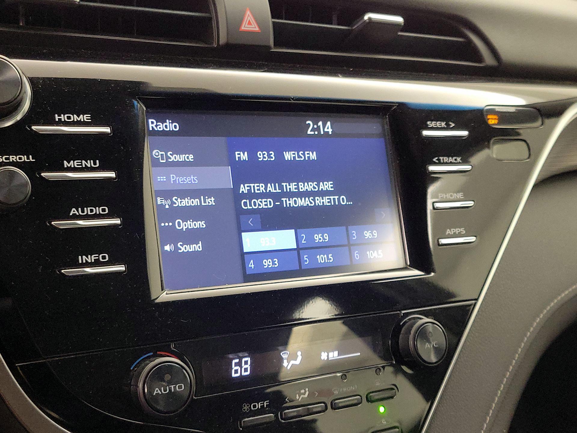 Thumbnail: 2018 Toyota Camry - 15