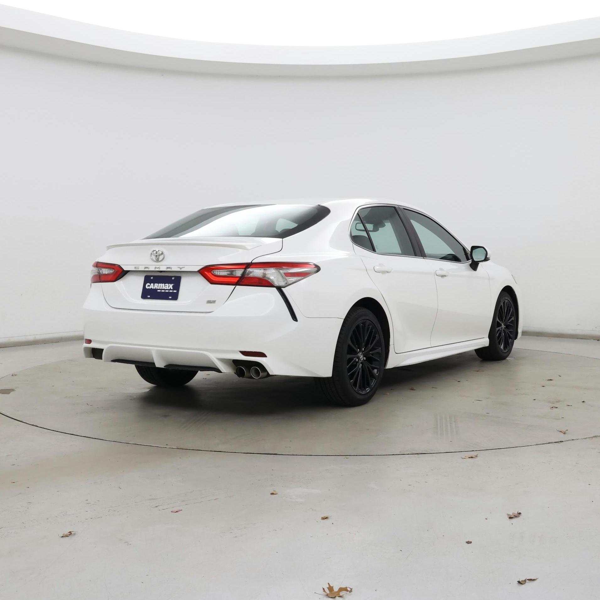 Thumbnail: 2018 Toyota Camry - 8