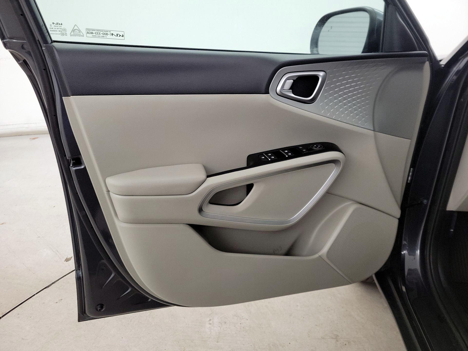 Thumbnail: 2022 Kia Soul - 12