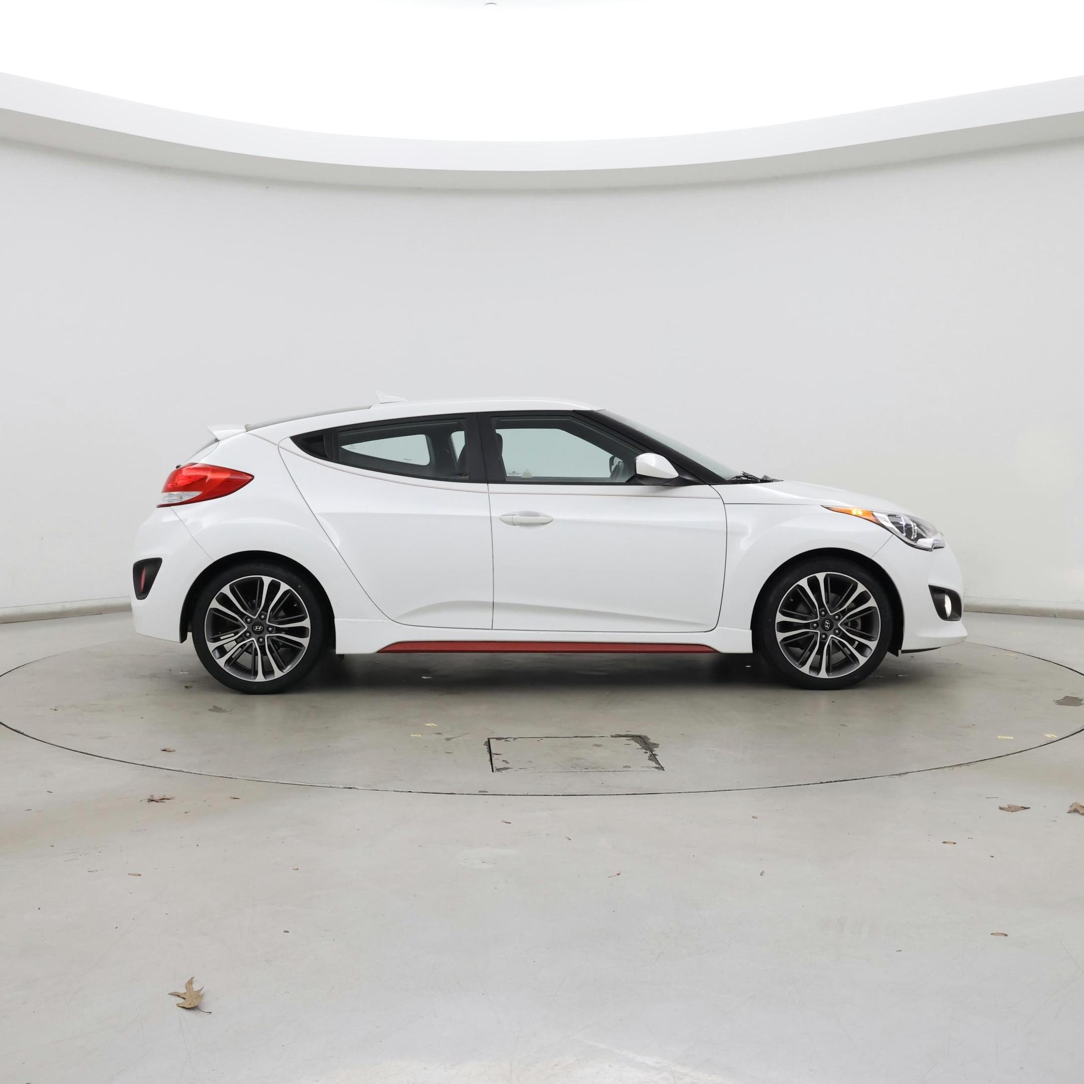 Thumbnail: 2016 Hyundai Veloster - 7