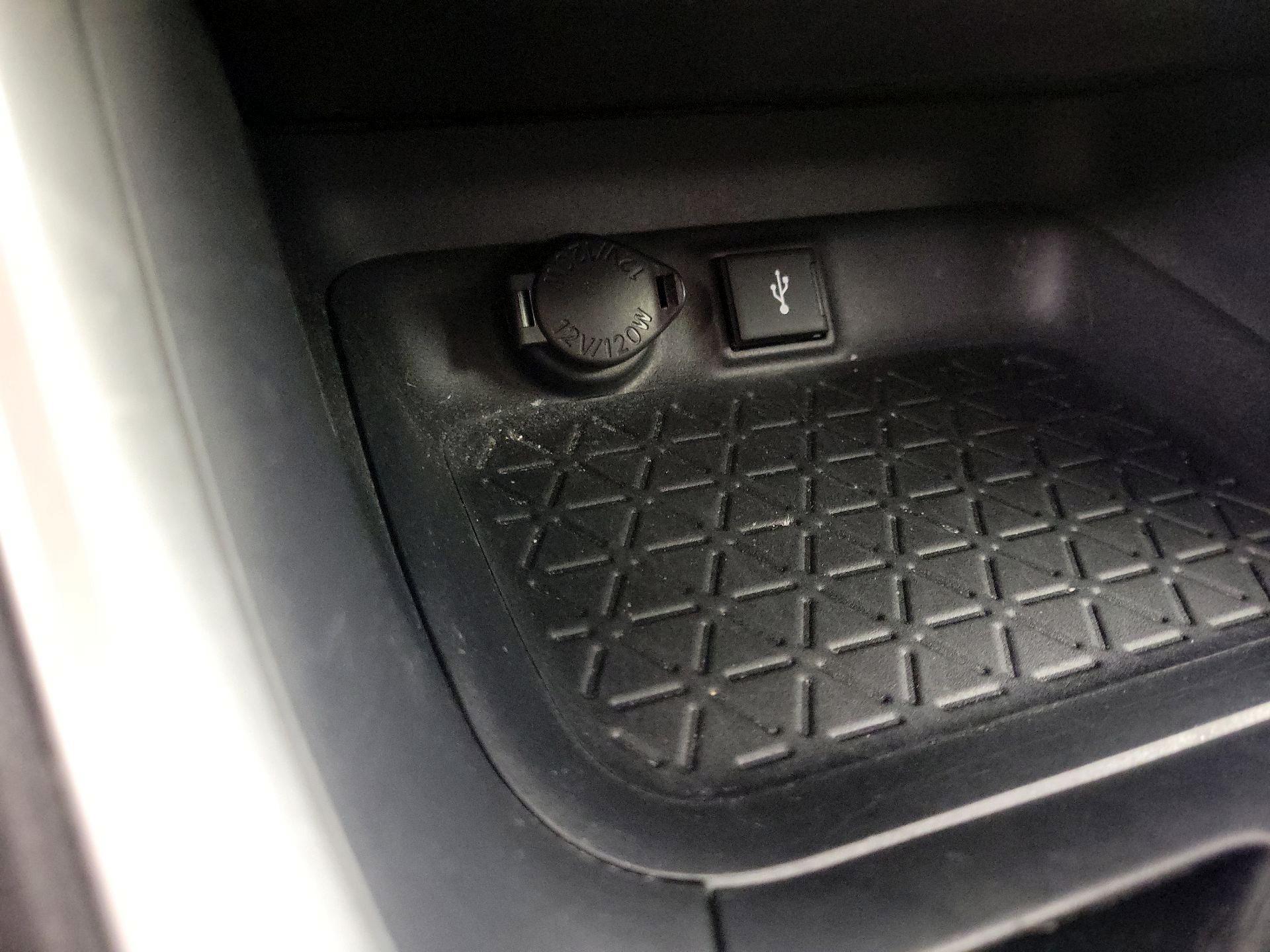 Thumbnail: 2020 Toyota RAV4 - 18