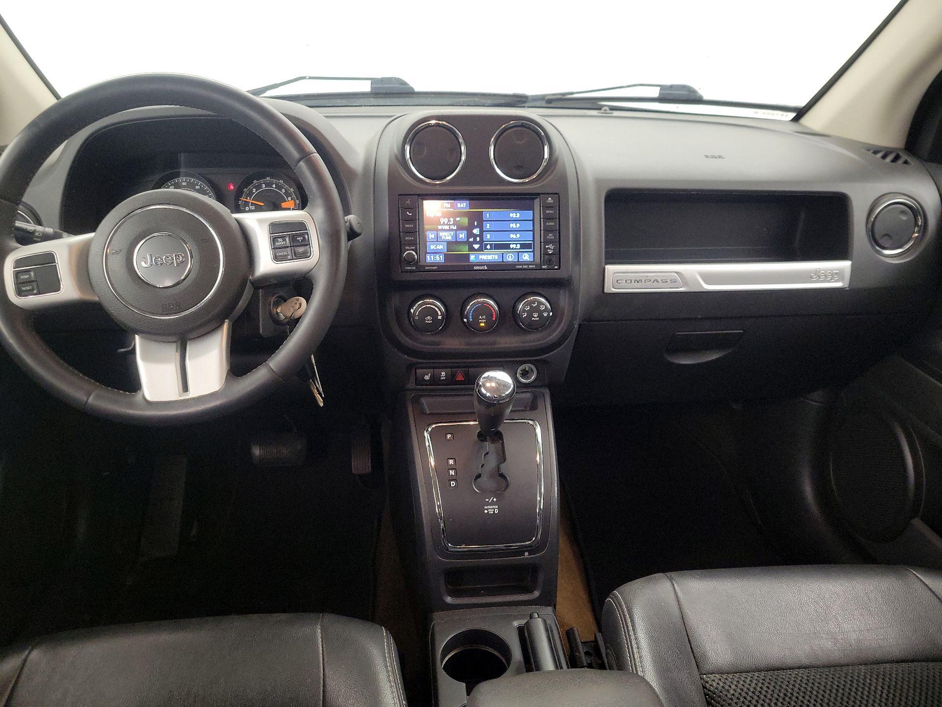 Thumbnail: 2016 Jeep Compass - 9