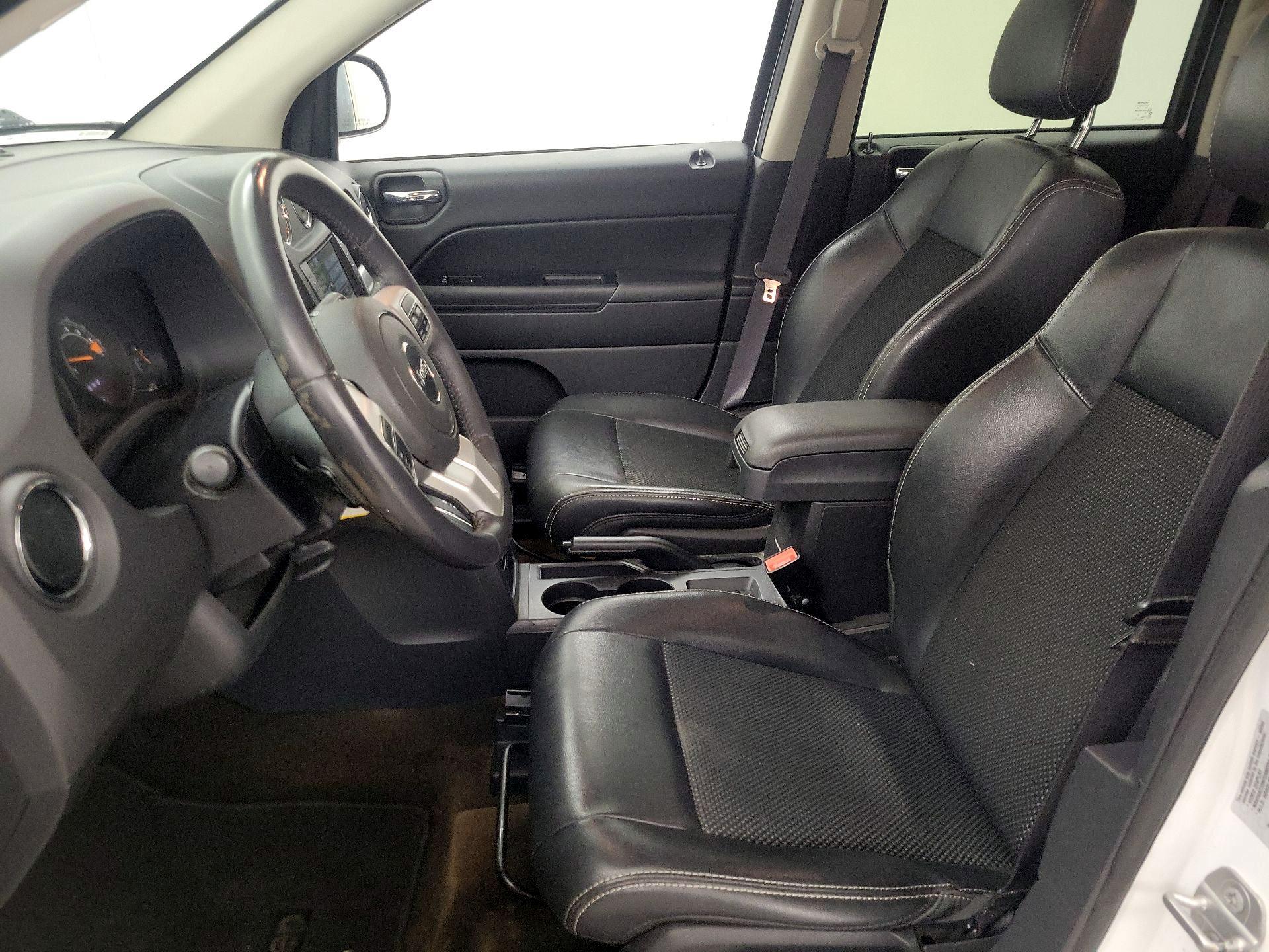 Thumbnail: 2016 Jeep Compass - 11