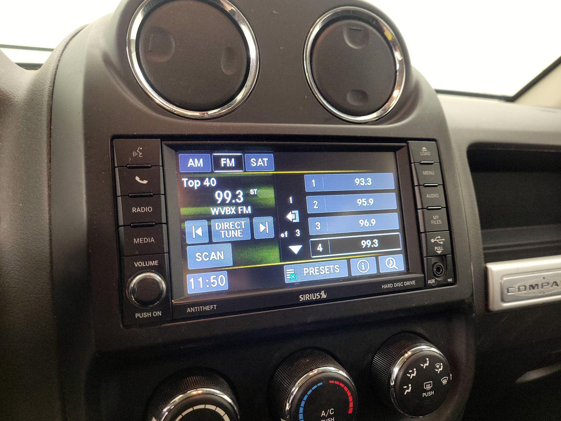 Thumbnail: 2016 Jeep Compass - 14