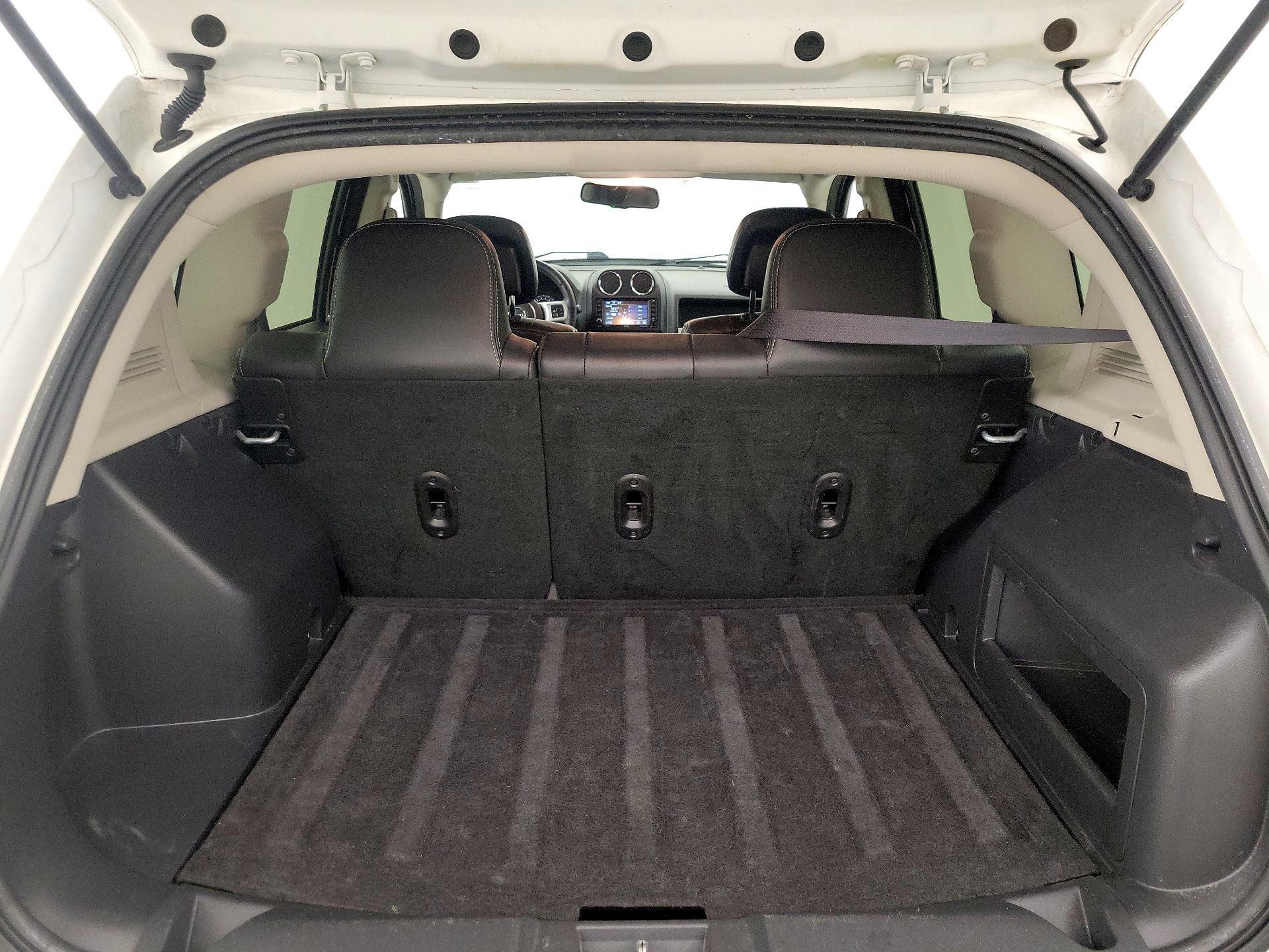 Thumbnail: 2016 Jeep Compass - 19