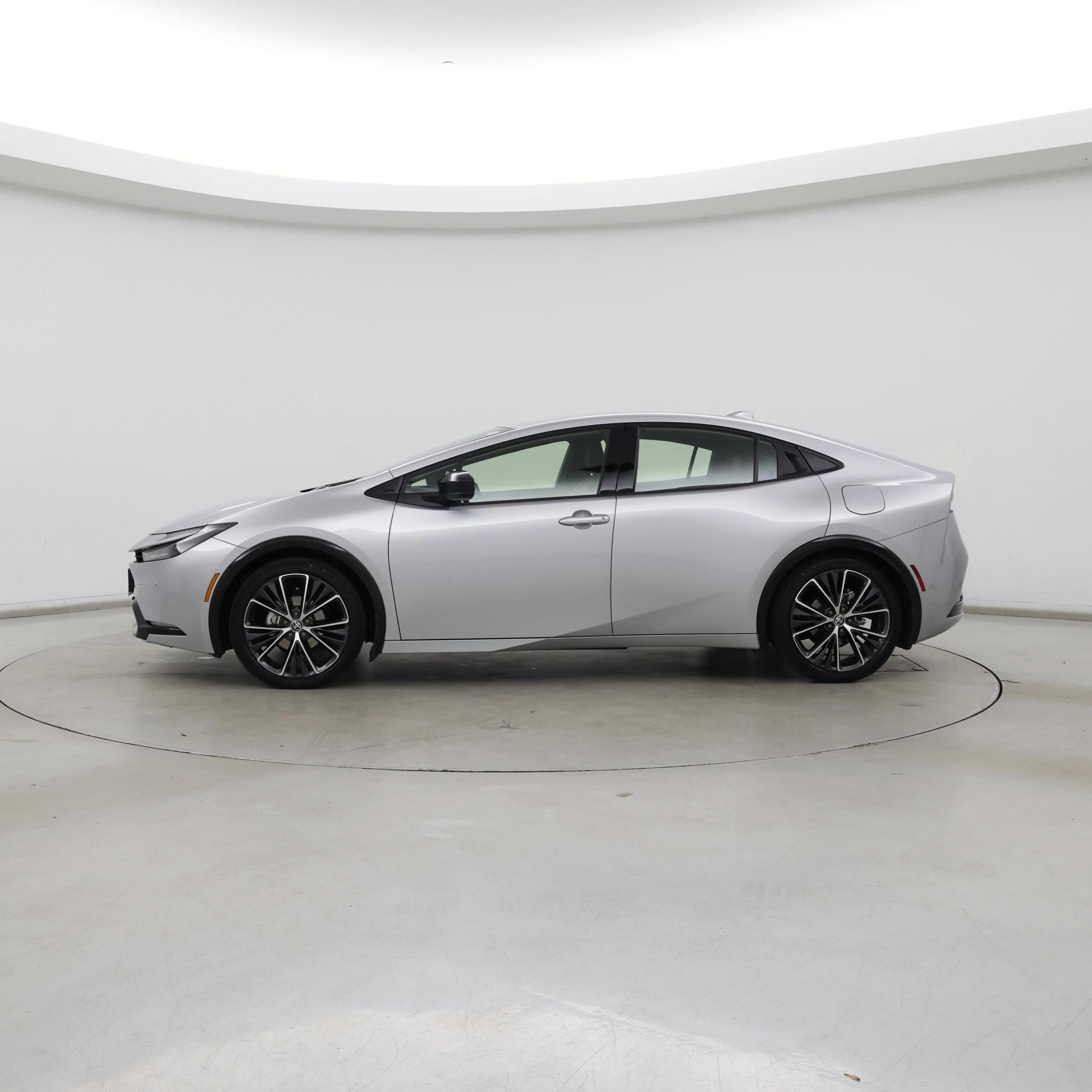 Thumbnail: 2024 Toyota Prius - 3