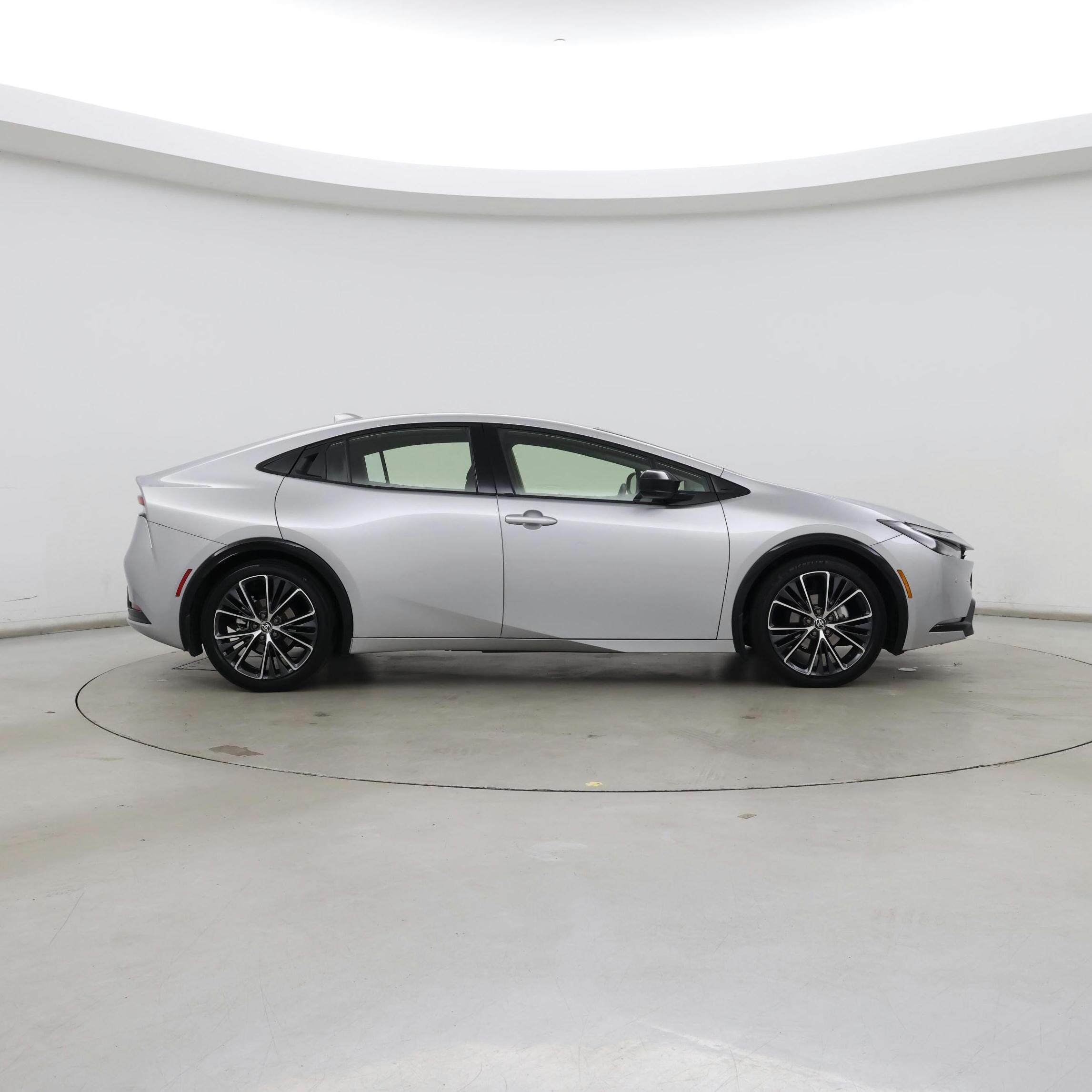 Thumbnail: 2024 Toyota Prius - 7