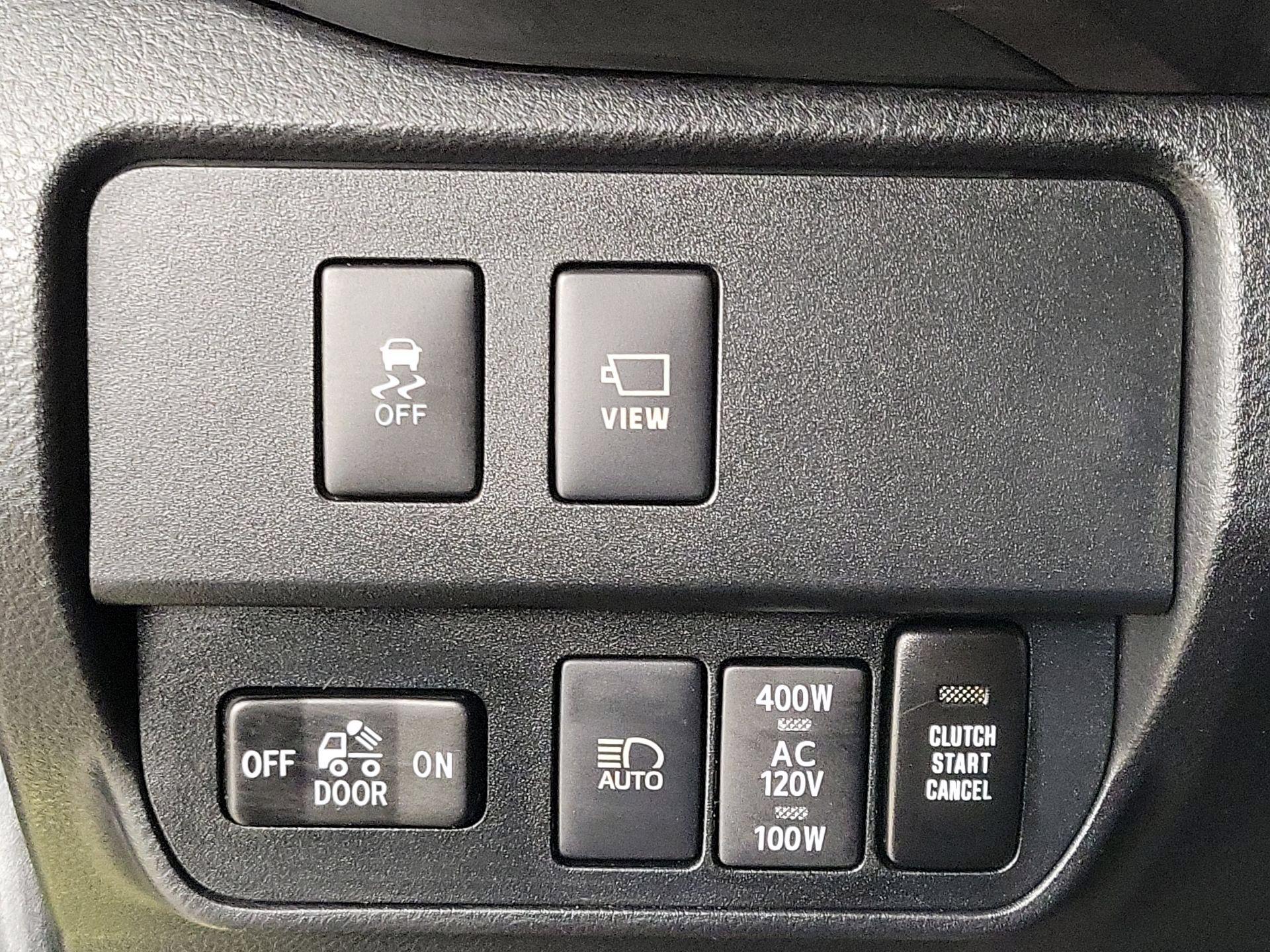 Thumbnail: 2022 Toyota Tacoma - 13