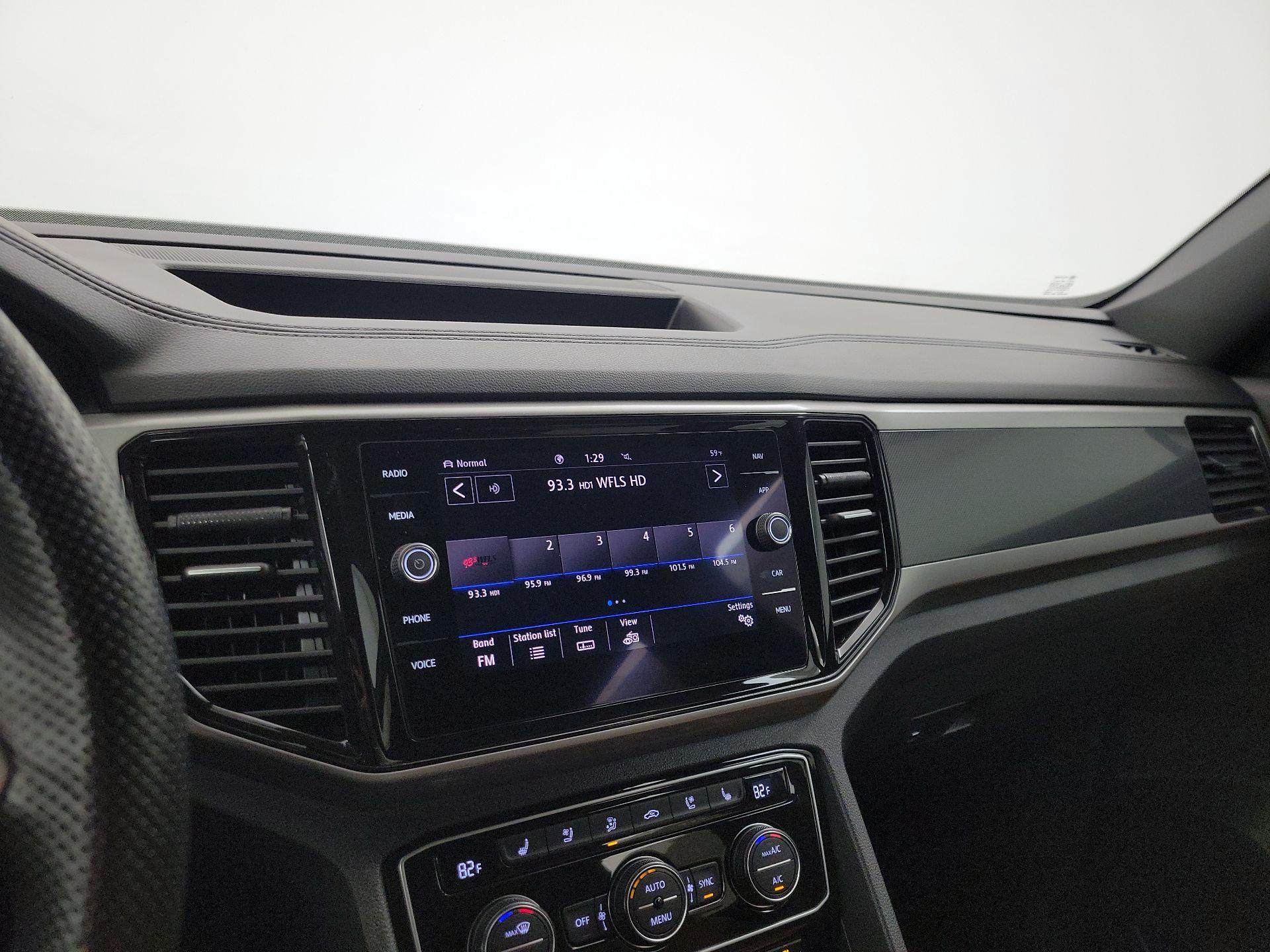 Thumbnail: 2020 Volkswagen Atlas - 16