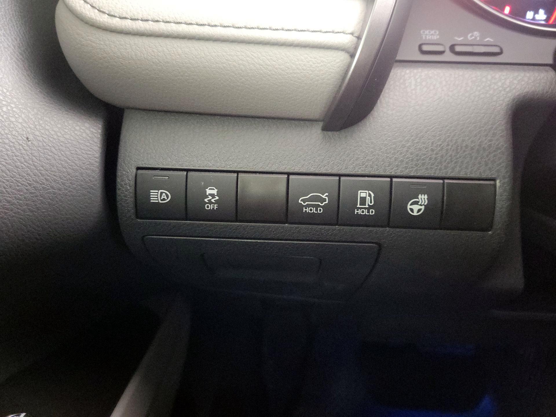 Thumbnail: 2024 Toyota Camry - 13