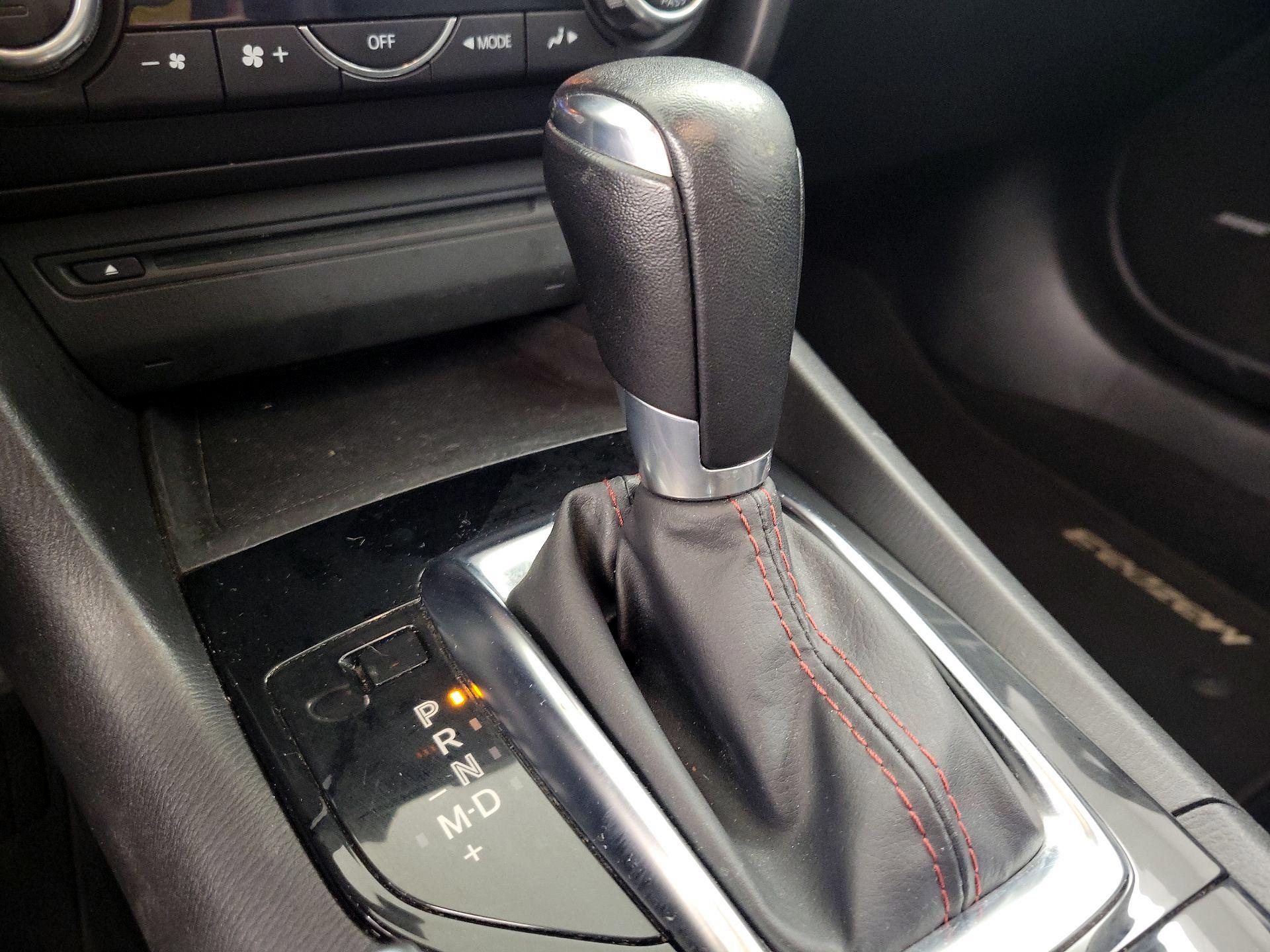 Thumbnail: 2015 Mazda Mazda3 - 18