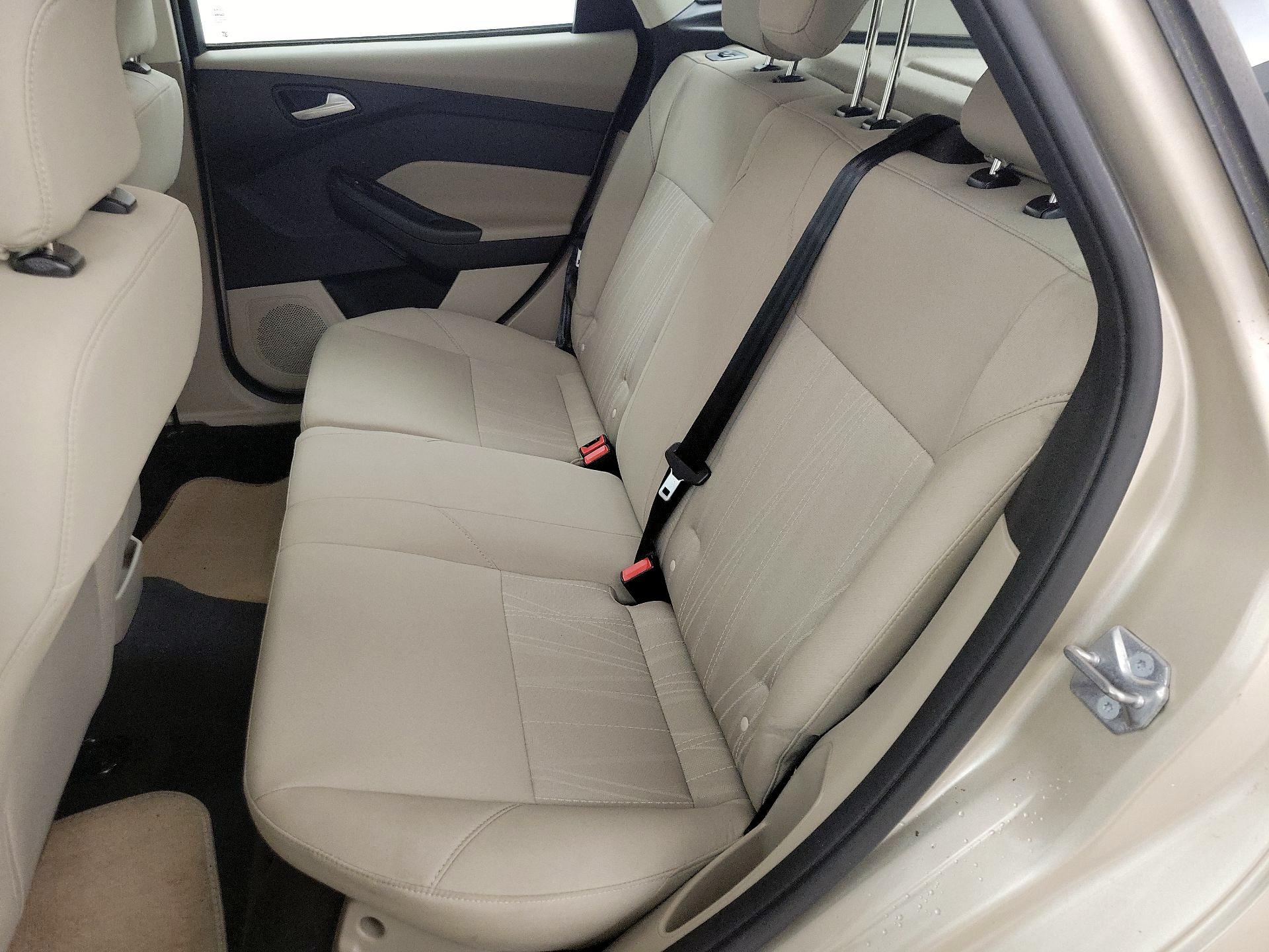 Thumbnail: 2018 Ford Focus - 19