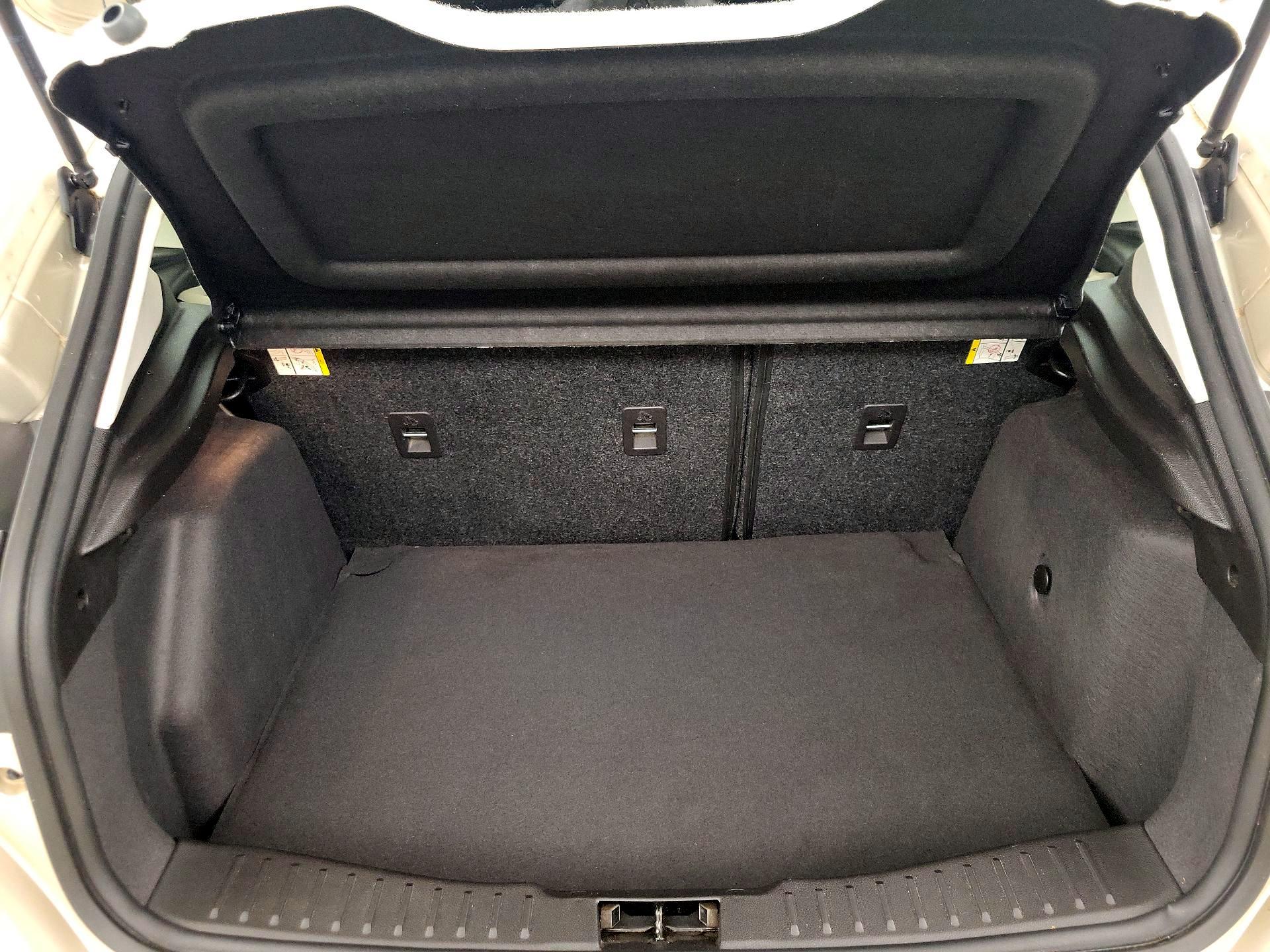 Thumbnail: 2018 Ford Focus - 20