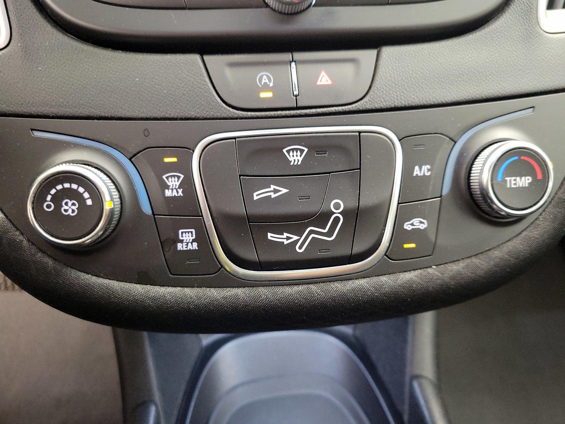 Thumbnail: 2020 Chevrolet Malibu - 16