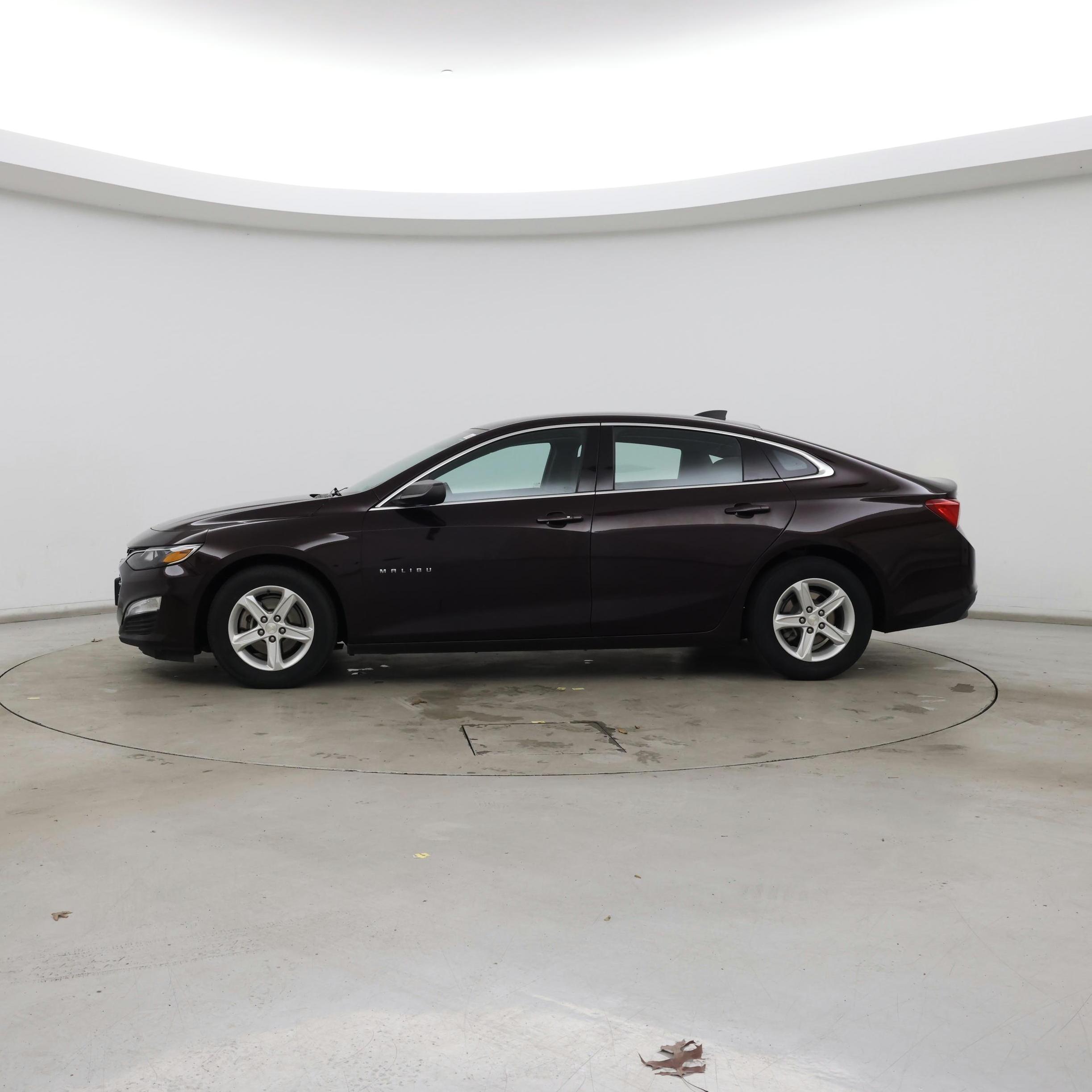 Thumbnail: 2020 Chevrolet Malibu - 3