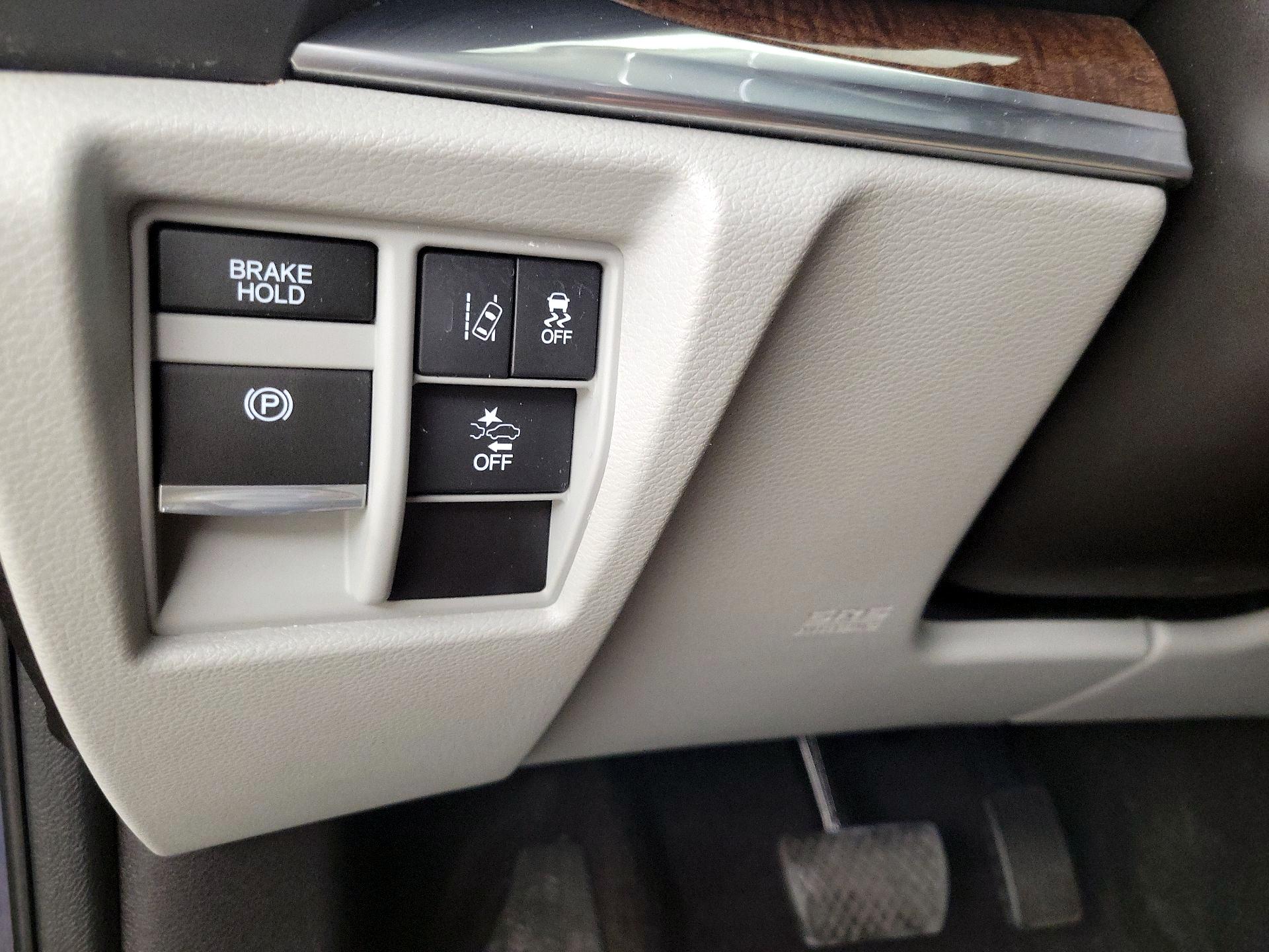 Thumbnail: 2017 Acura MDX - 13