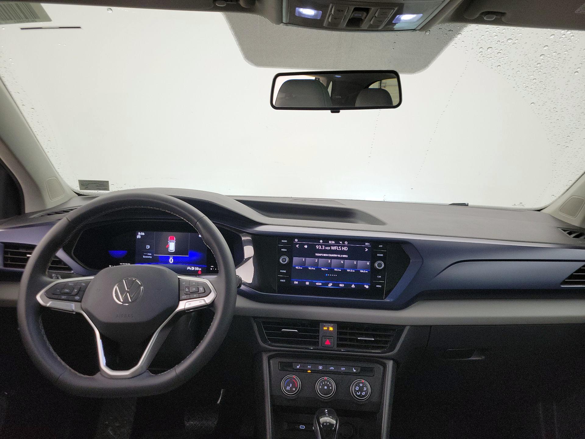 Thumbnail: 2022 Volkswagen Taos - 9