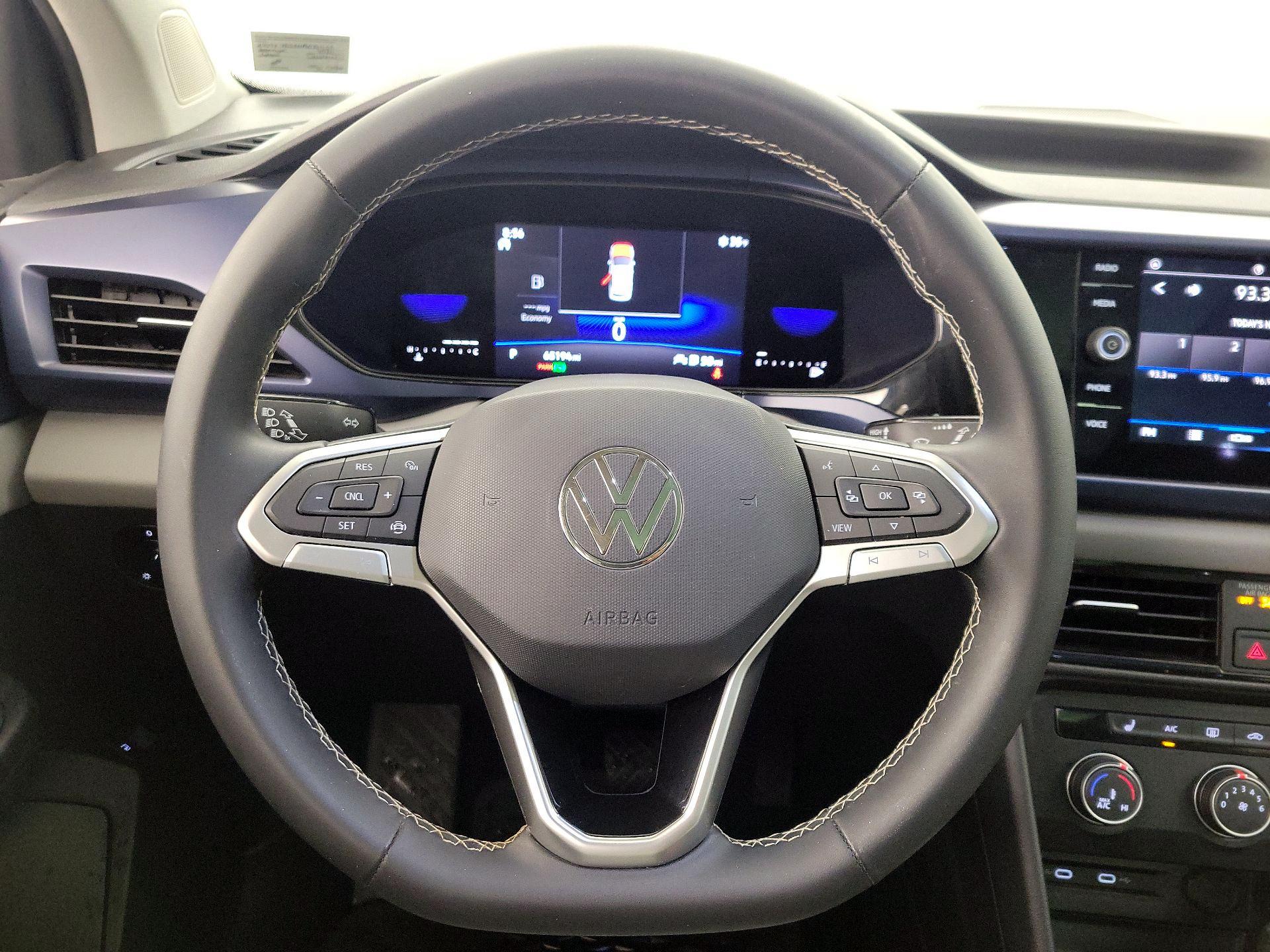 Thumbnail: 2022 Volkswagen Taos - 10