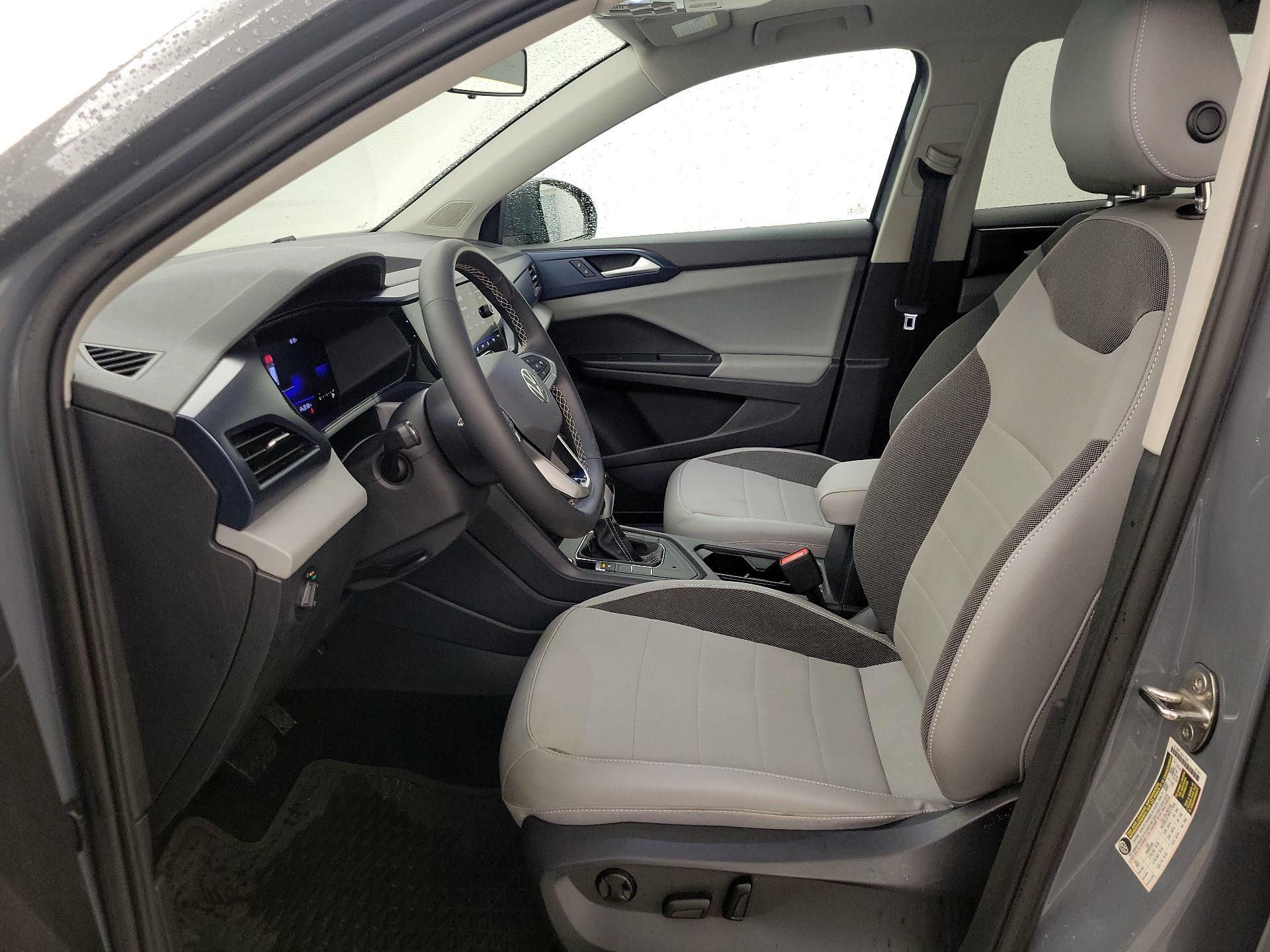 Thumbnail: 2022 Volkswagen Taos - 11