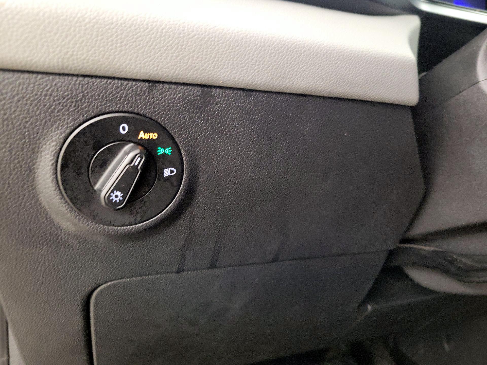 Thumbnail: 2022 Volkswagen Taos - 13