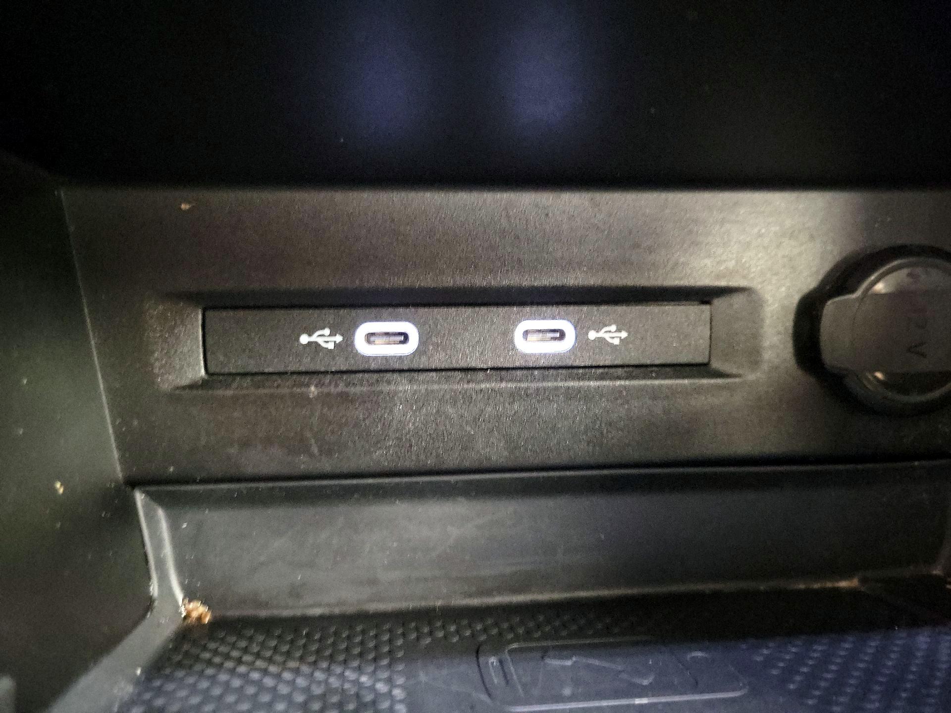 Thumbnail: 2022 Volkswagen Taos - 18