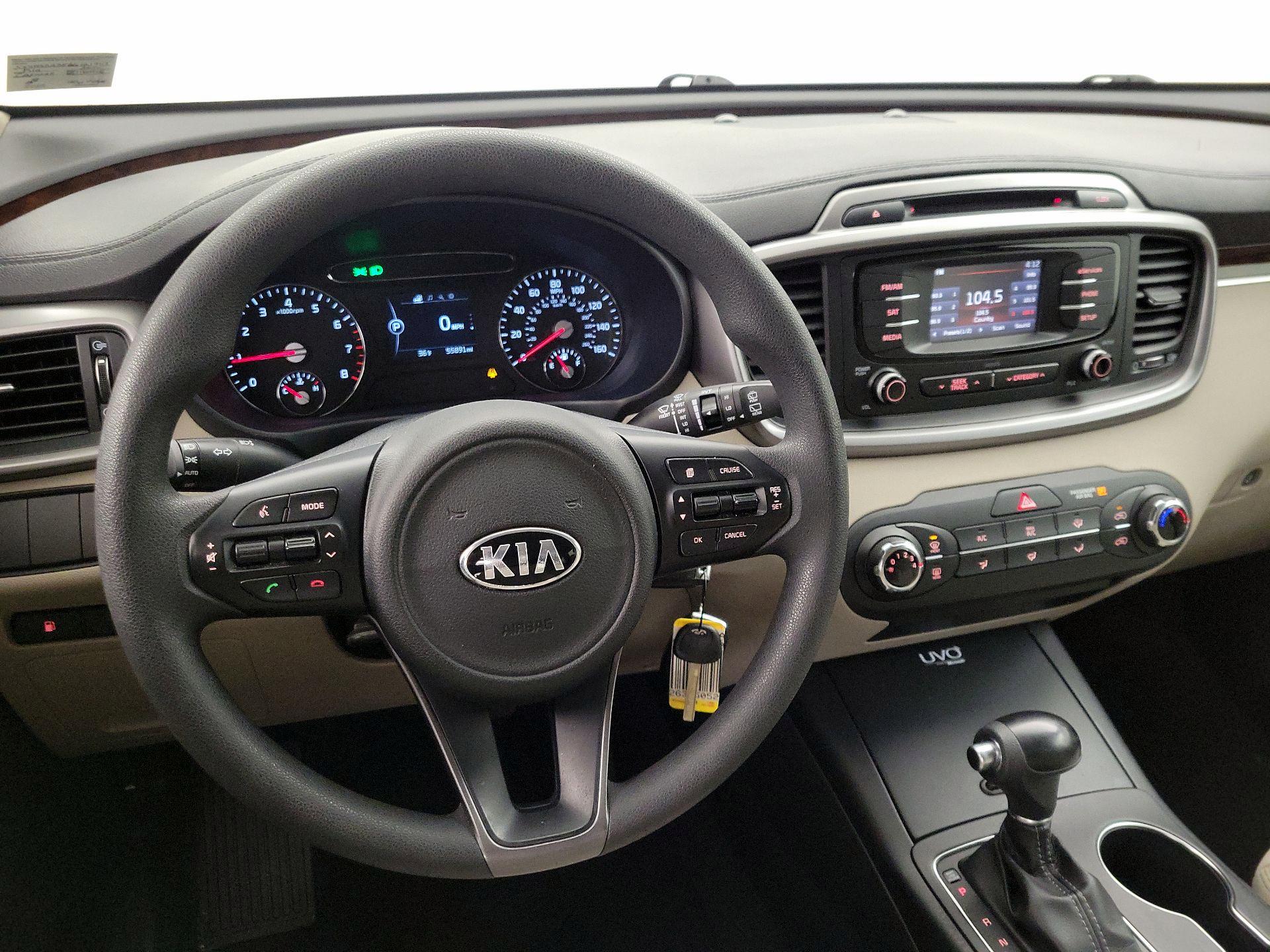Thumbnail: 2016 Kia Sorento - 10