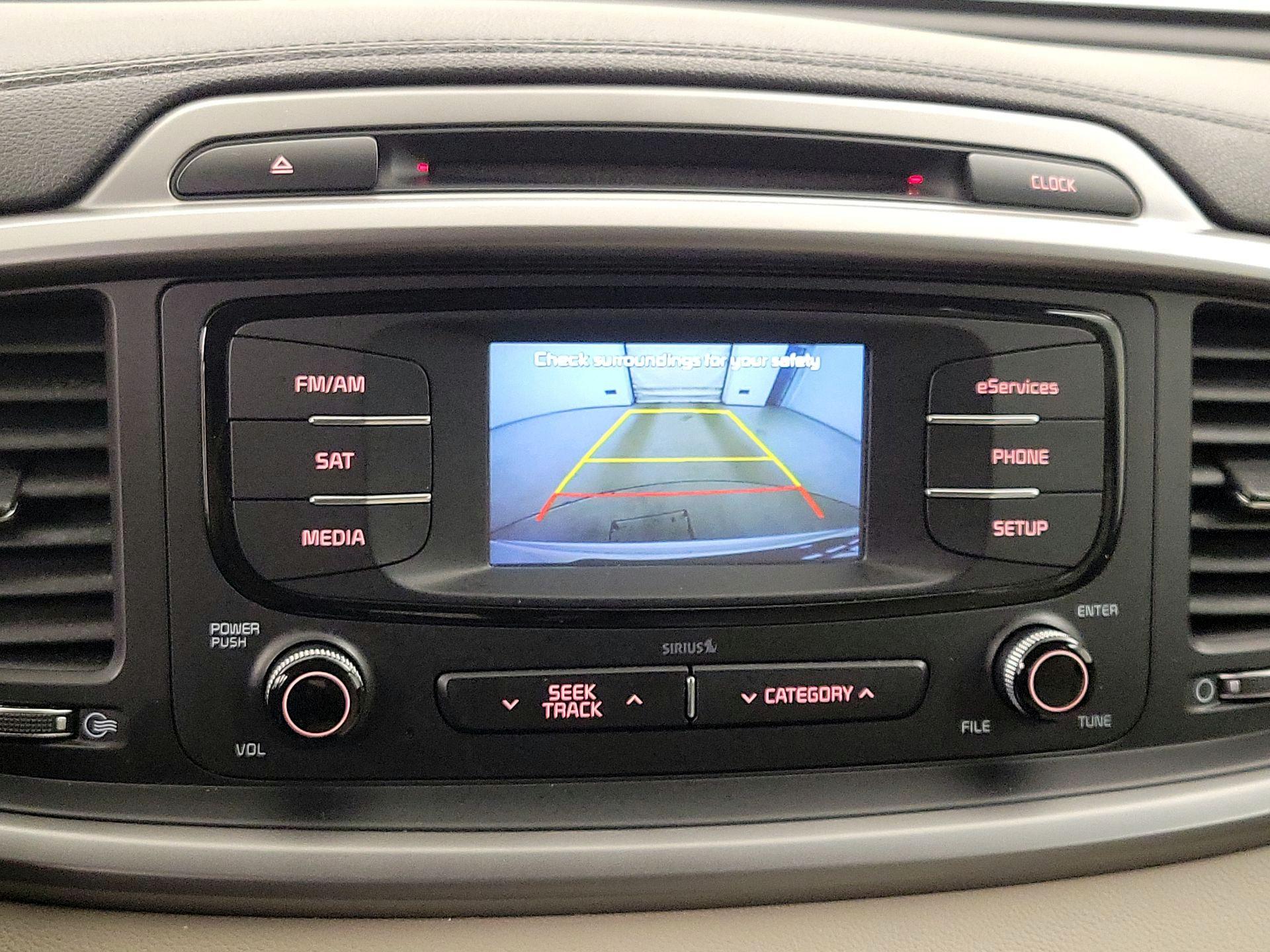 Thumbnail: 2016 Kia Sorento - 14