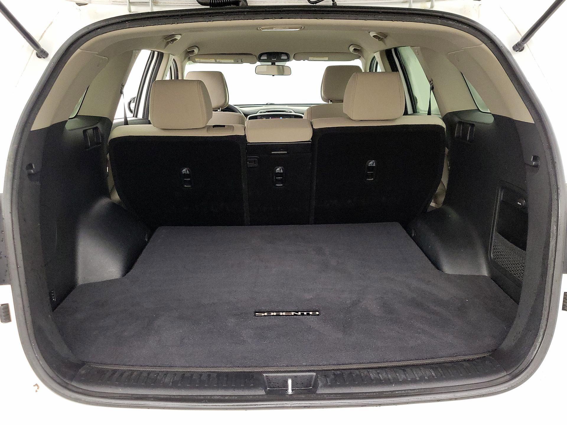 Thumbnail: 2016 Kia Sorento - 20