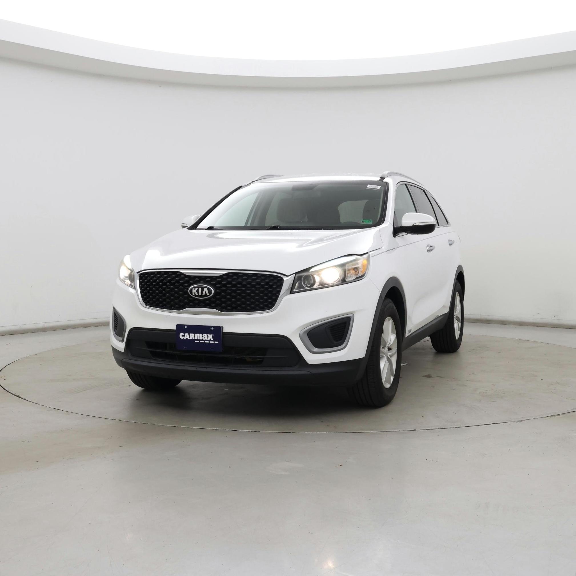 Thumbnail: 2016 Kia Sorento - 4
