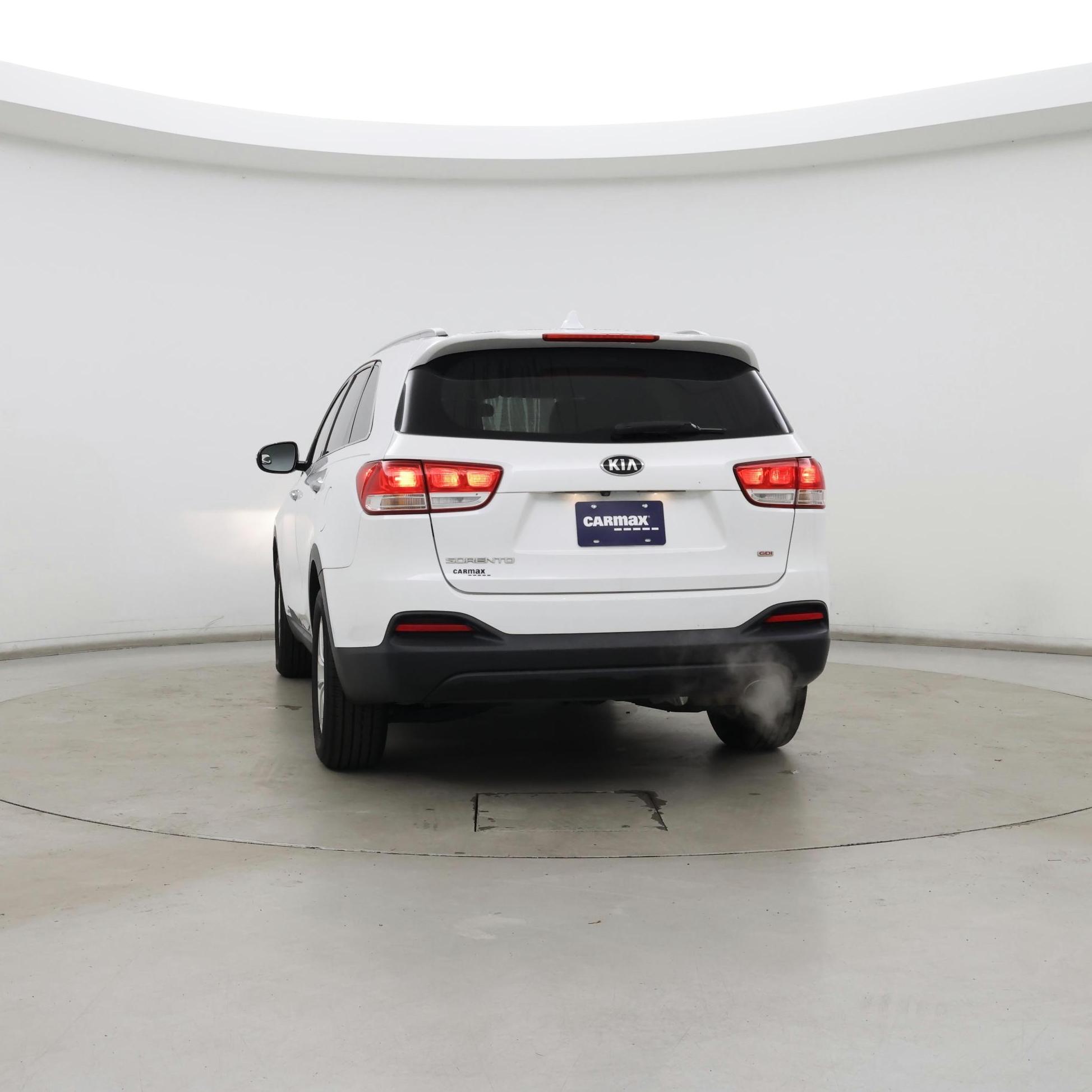 Thumbnail: 2016 Kia Sorento - 6