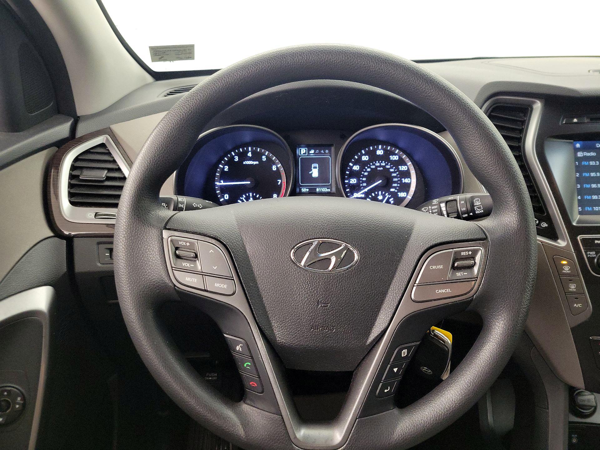 Thumbnail: 2017 Hyundai Santa Fe - 10