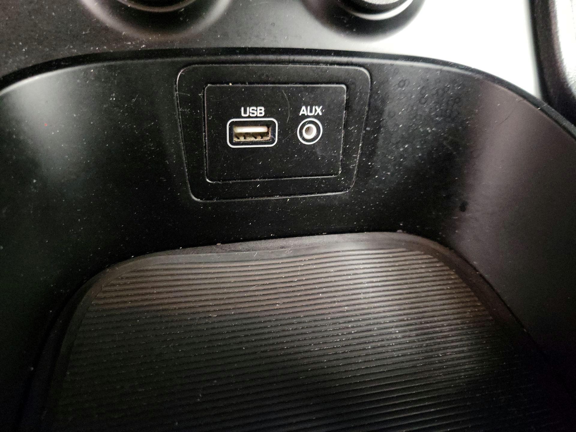 Thumbnail: 2017 Hyundai Santa Fe - 18