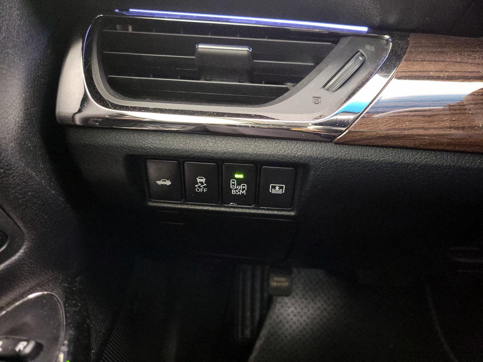 Thumbnail: 2015 Toyota Avalon - 13