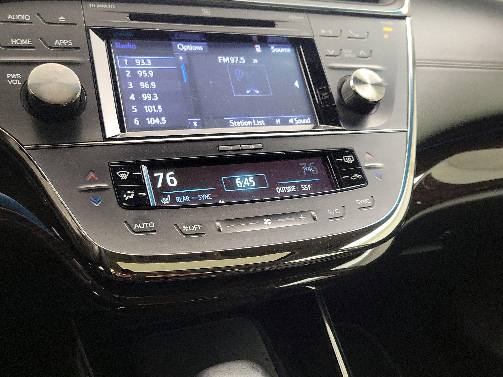 Thumbnail: 2015 Toyota Avalon - 17