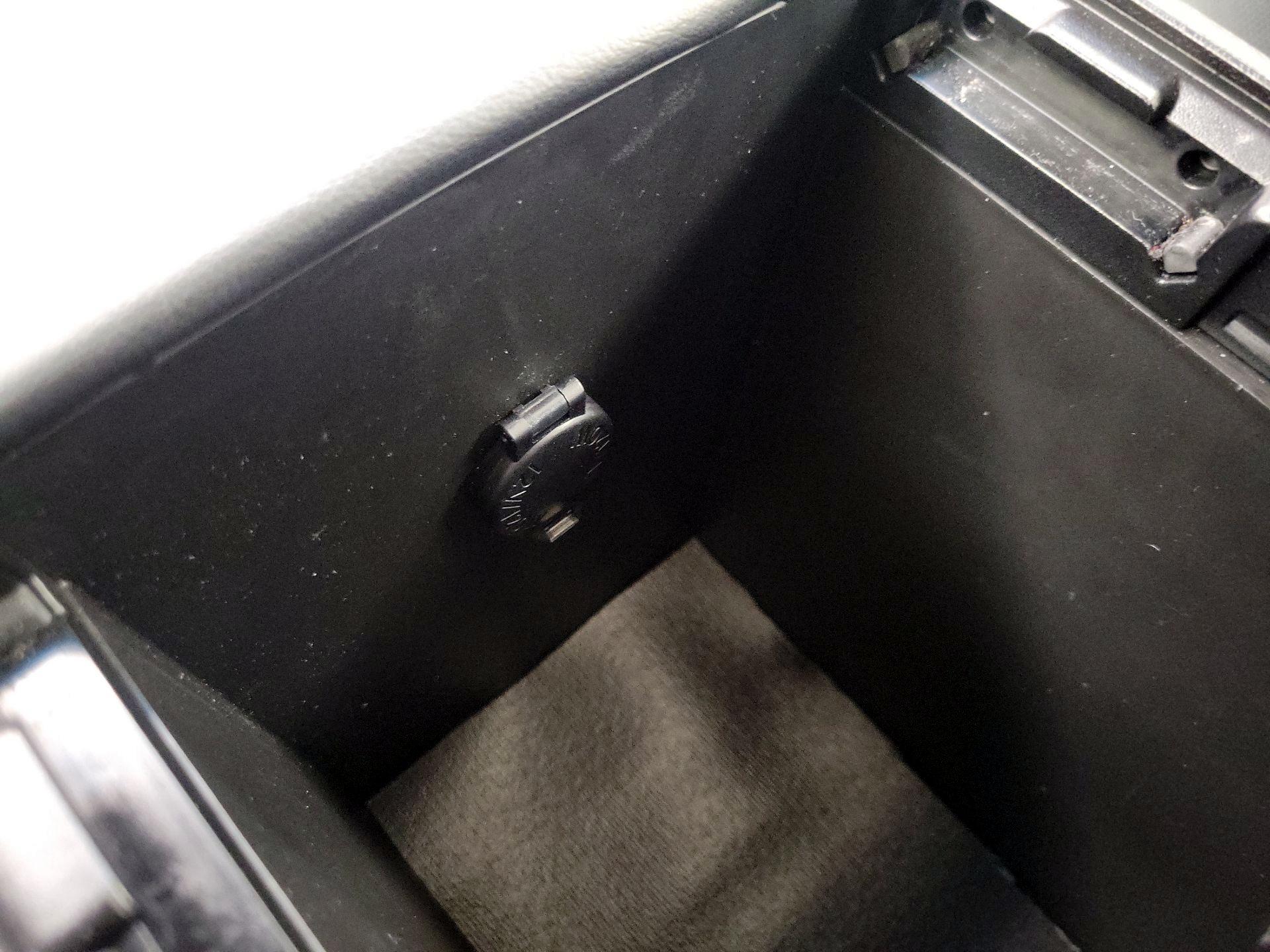 Thumbnail: 2015 Toyota Avalon - 19