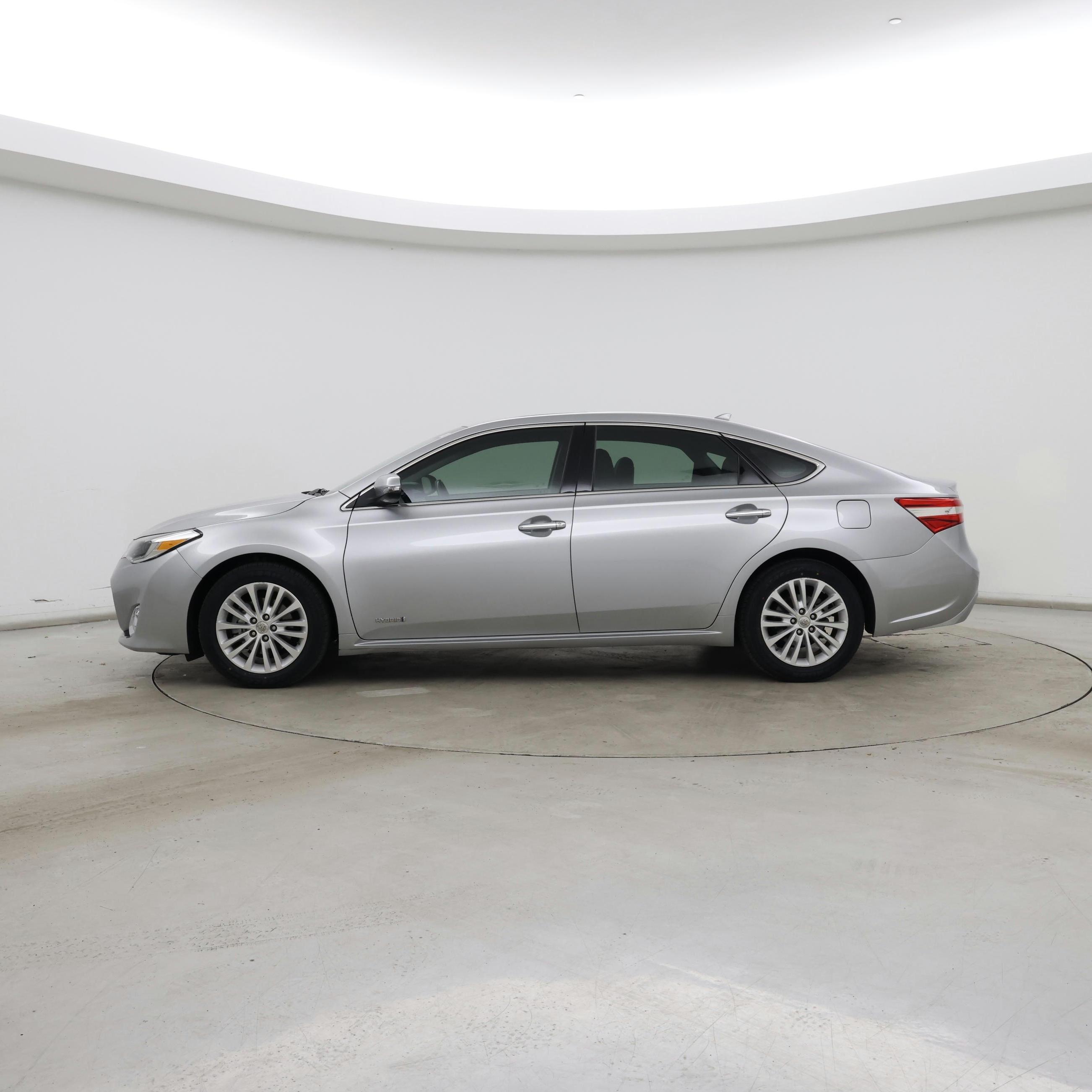 Thumbnail: 2015 Toyota Avalon - 3