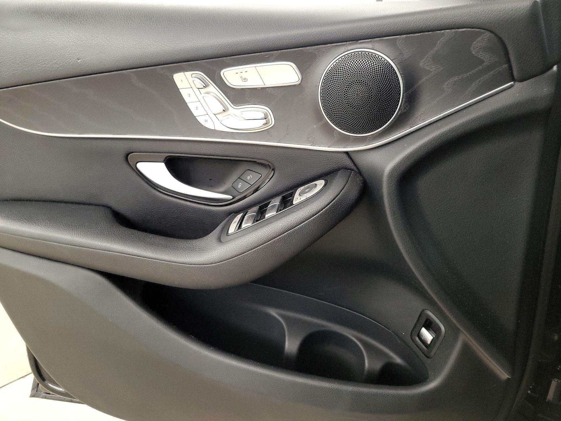 Thumbnail: 2018 Mercedes-Benz GLC - 12